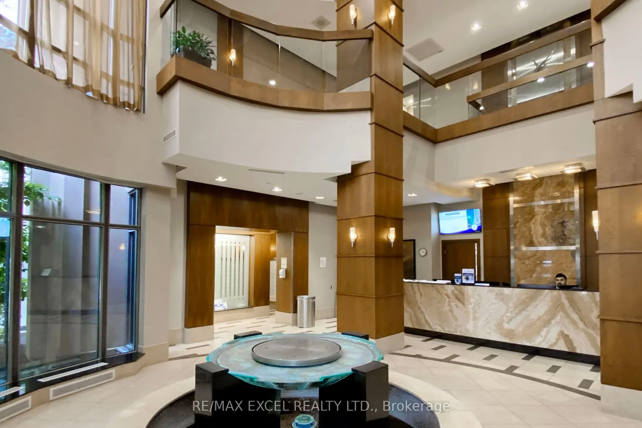 10 Northtown Way, #814