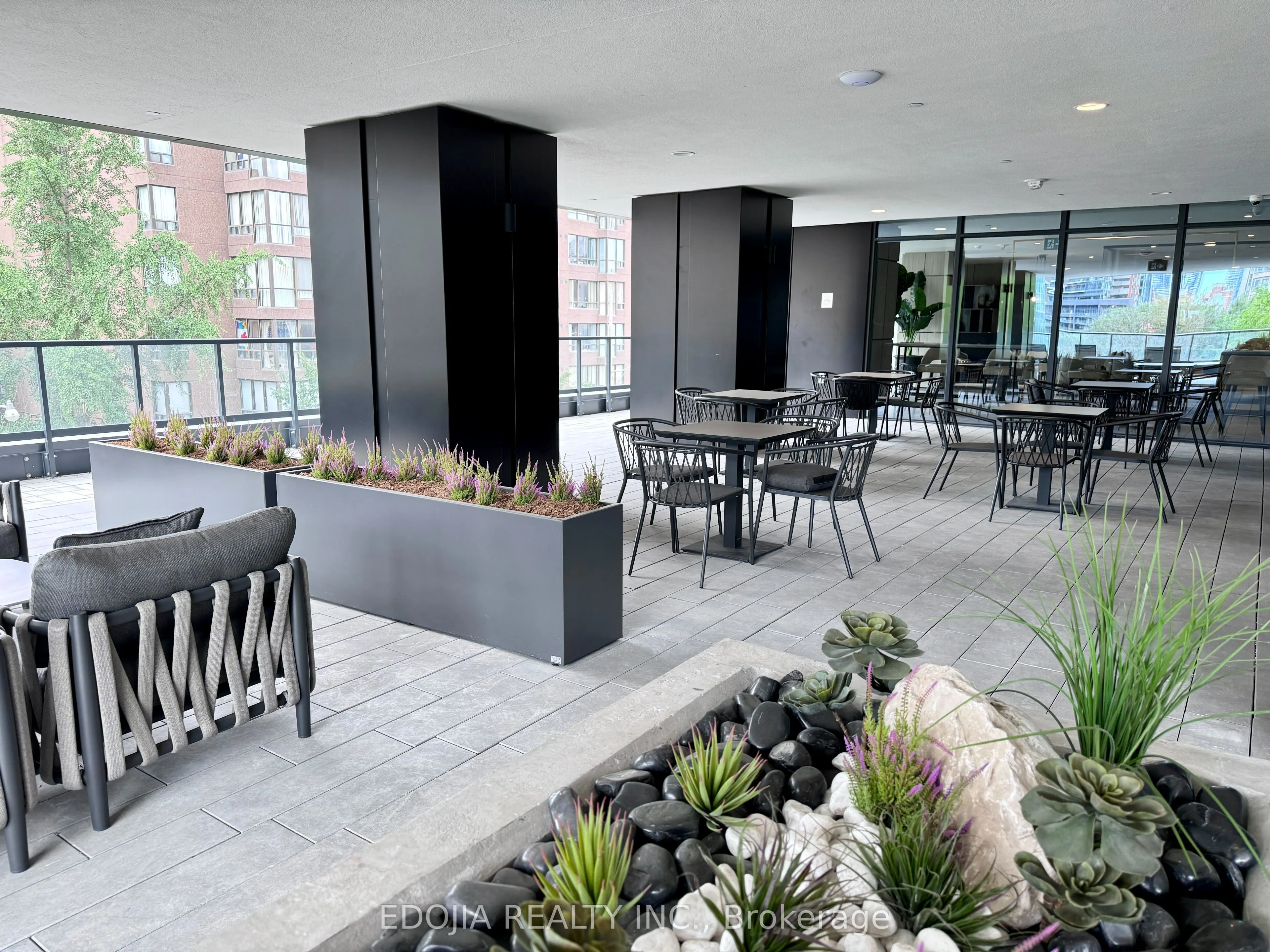 319 Jarvis Street, #1915