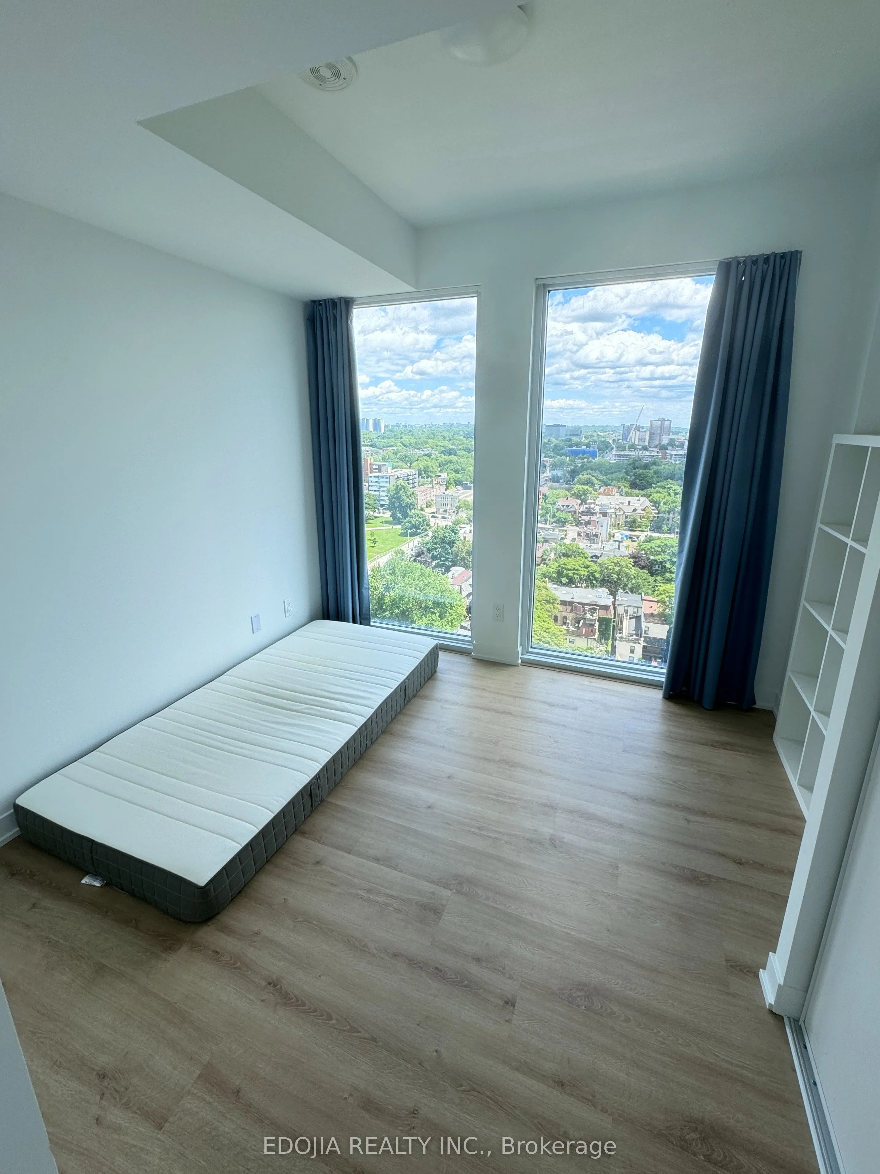 319 Jarvis Street, #1915