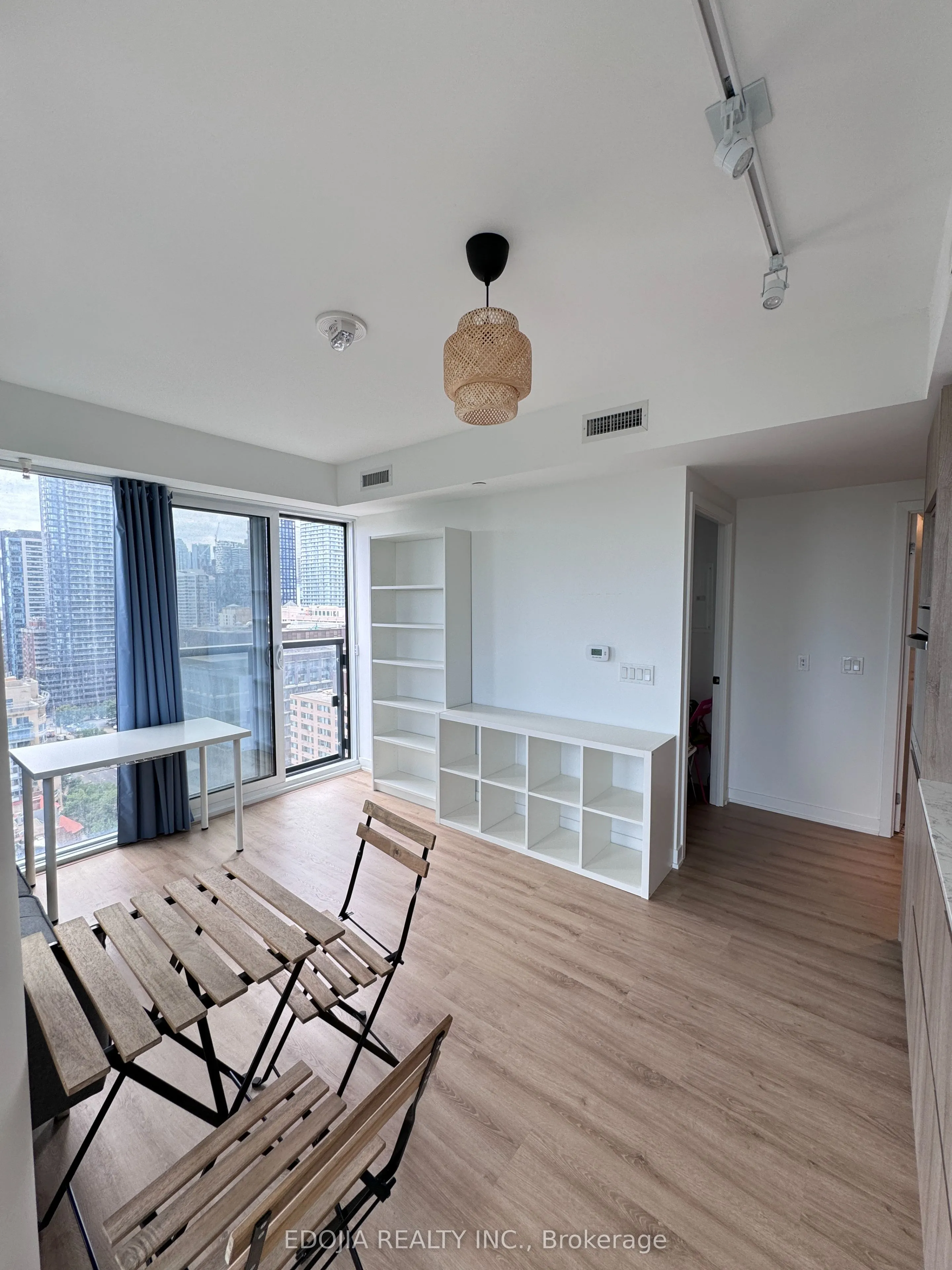 319 Jarvis Street, #1915