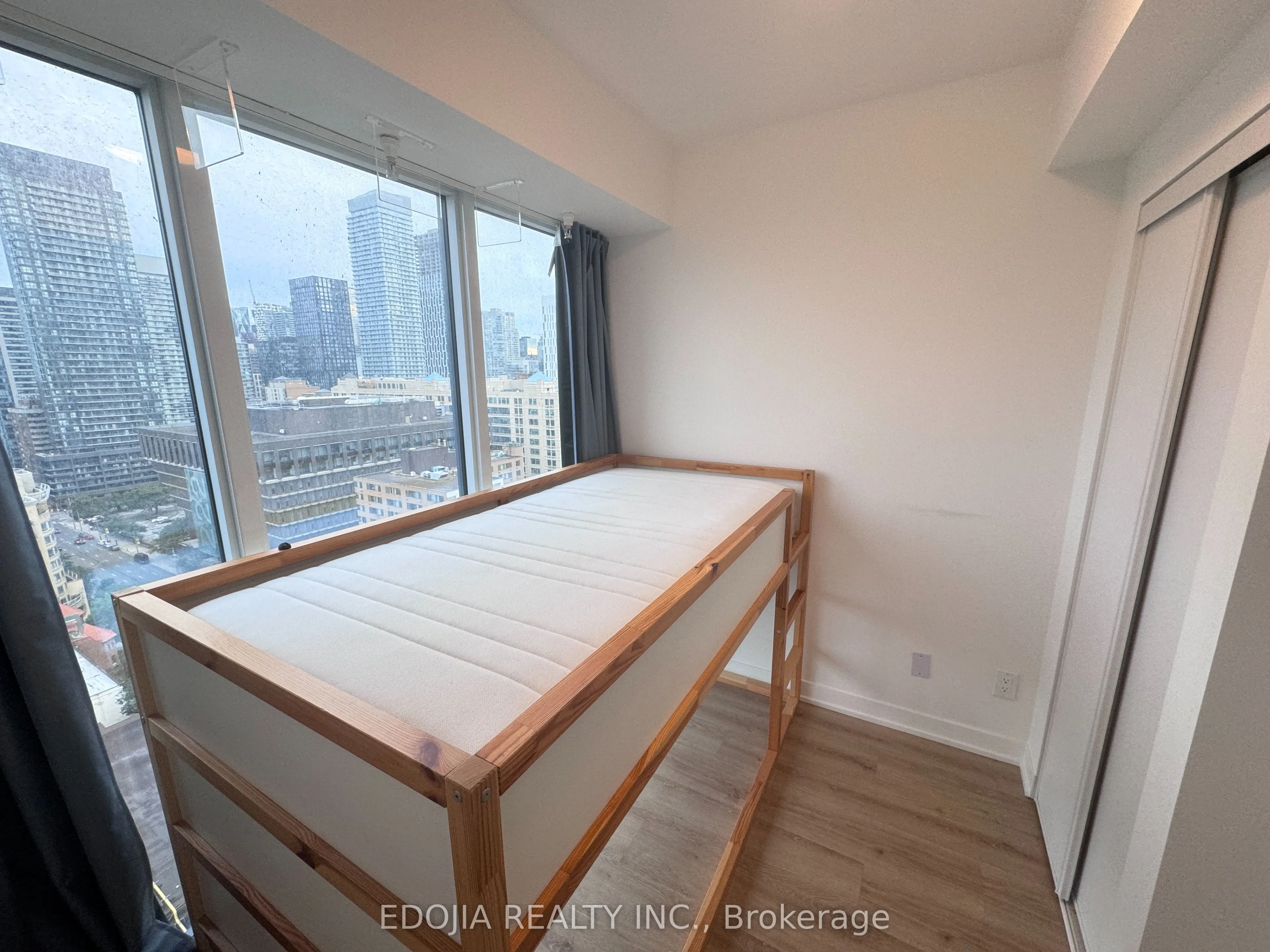 319 Jarvis Street, #1915