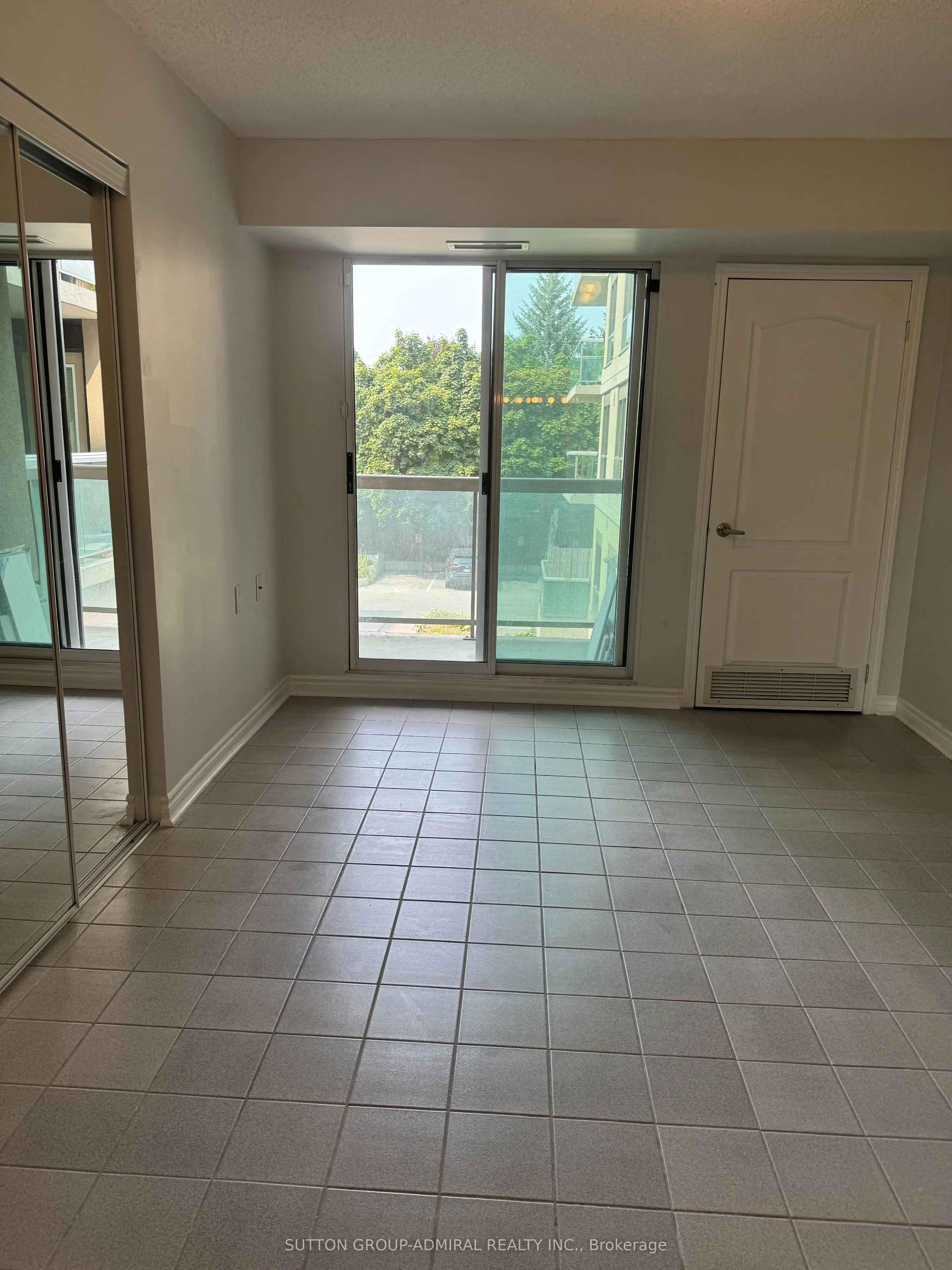 890 Sheppard Avenue W, #218