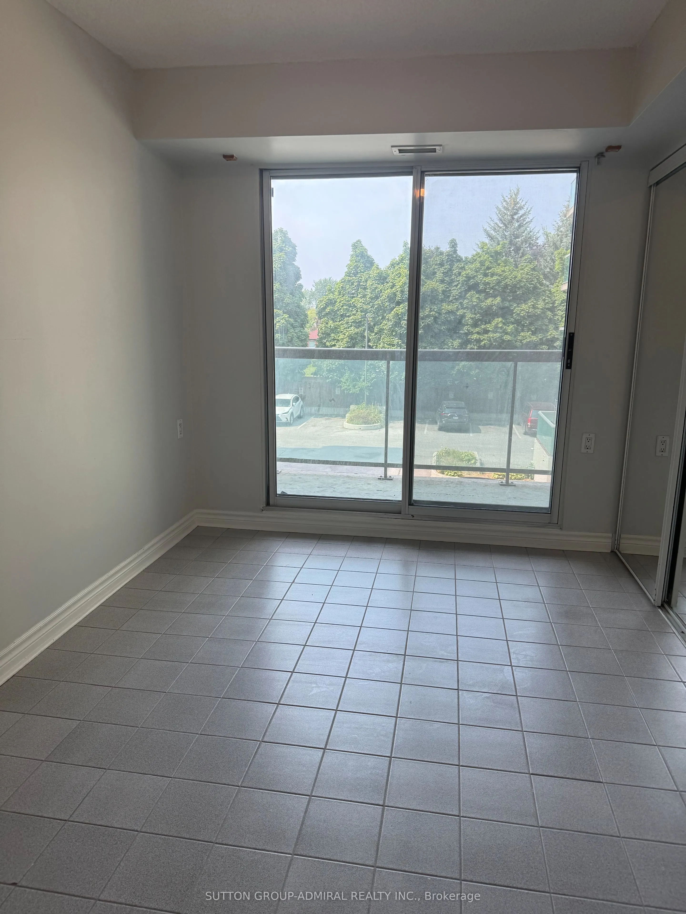 890 Sheppard Avenue W, #218