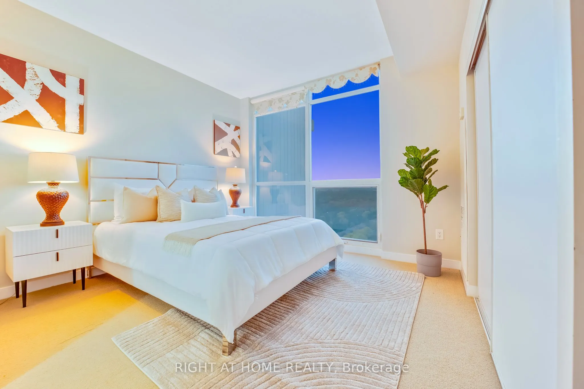 33 Singer Court, #2902