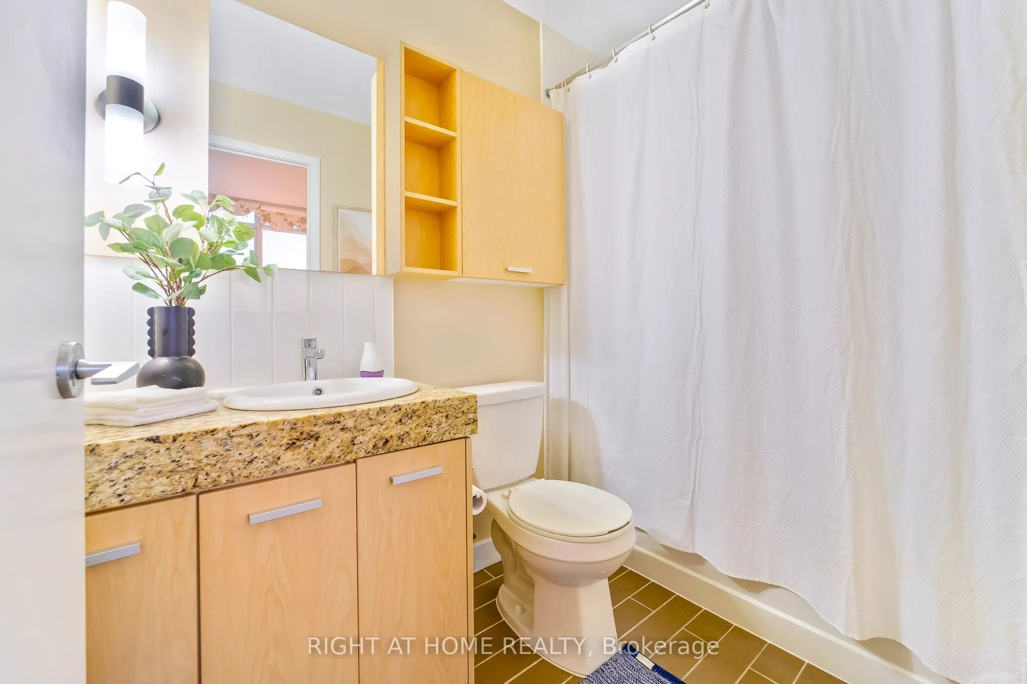 33 Singer Court, #2902