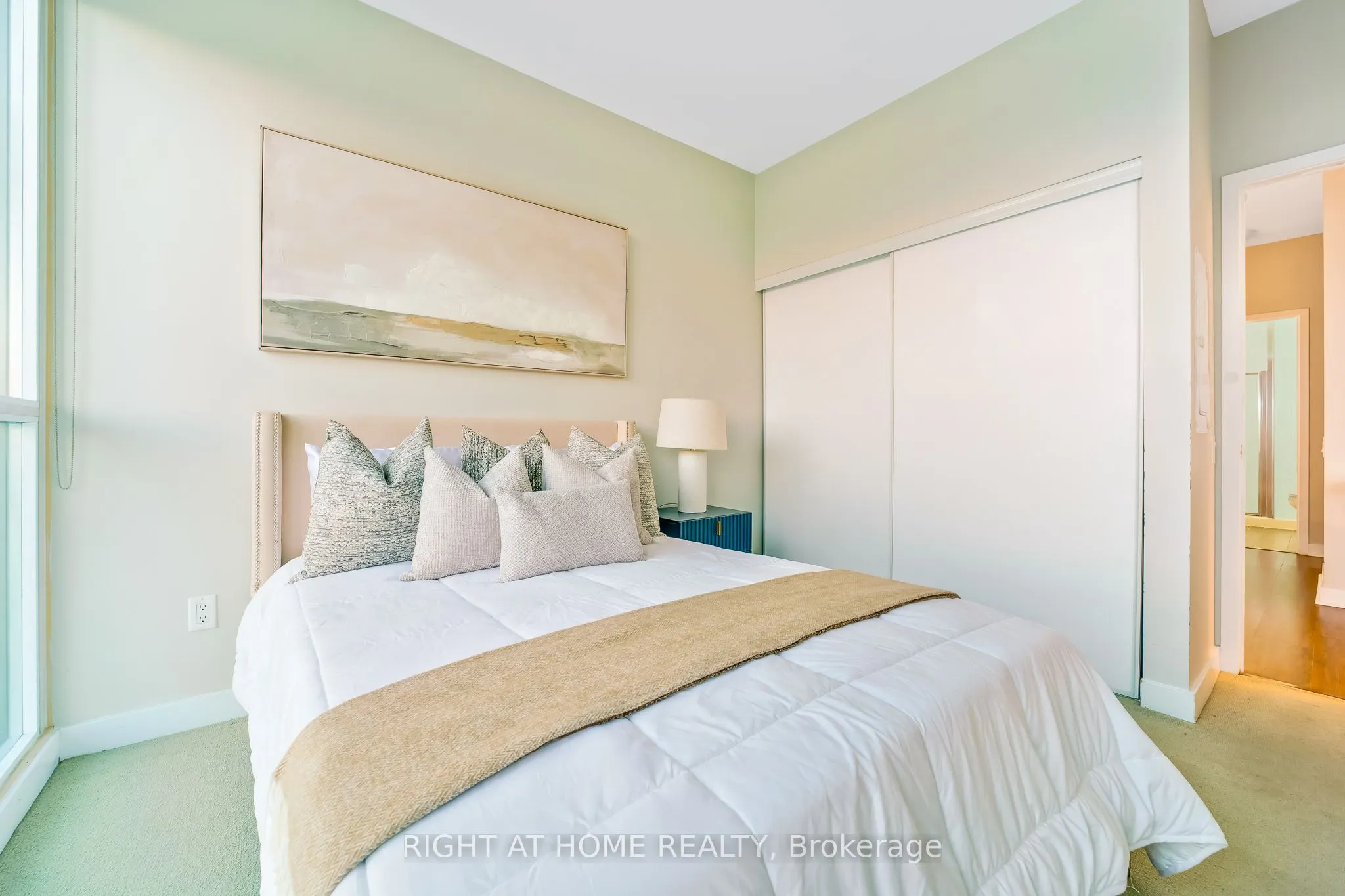 33 Singer Court, #2902