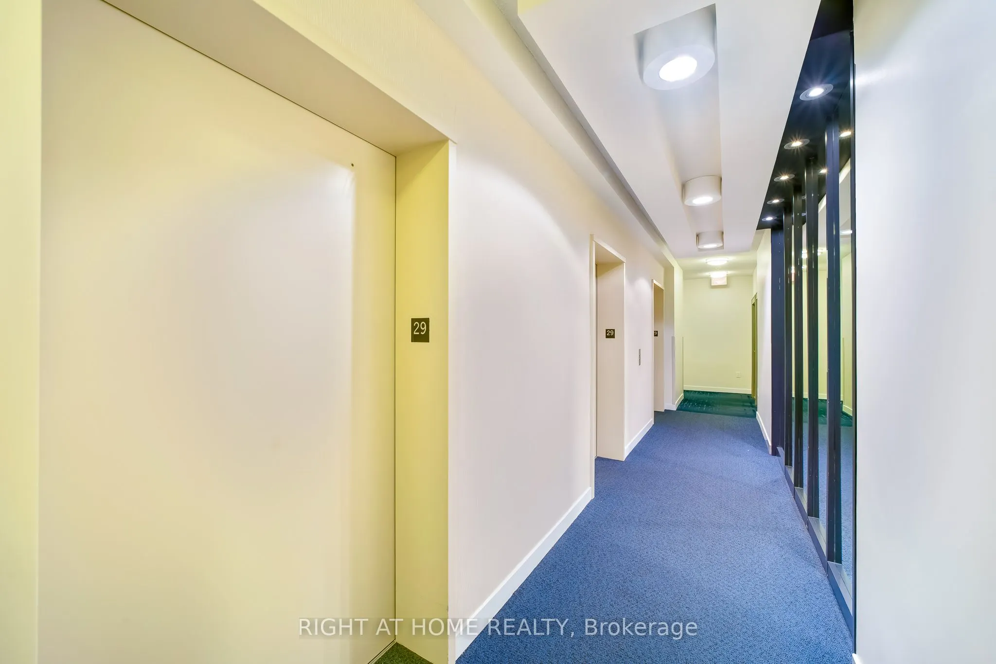 33 Singer Court, #2902