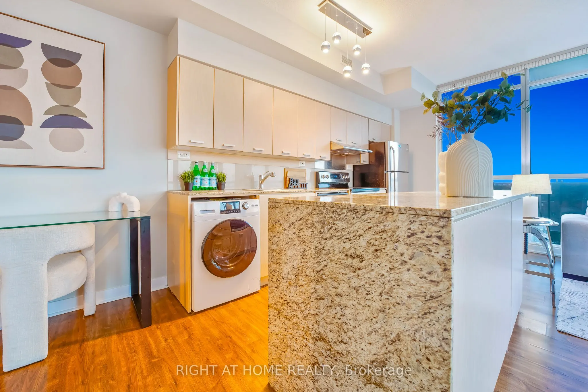 33 Singer Court, #2902