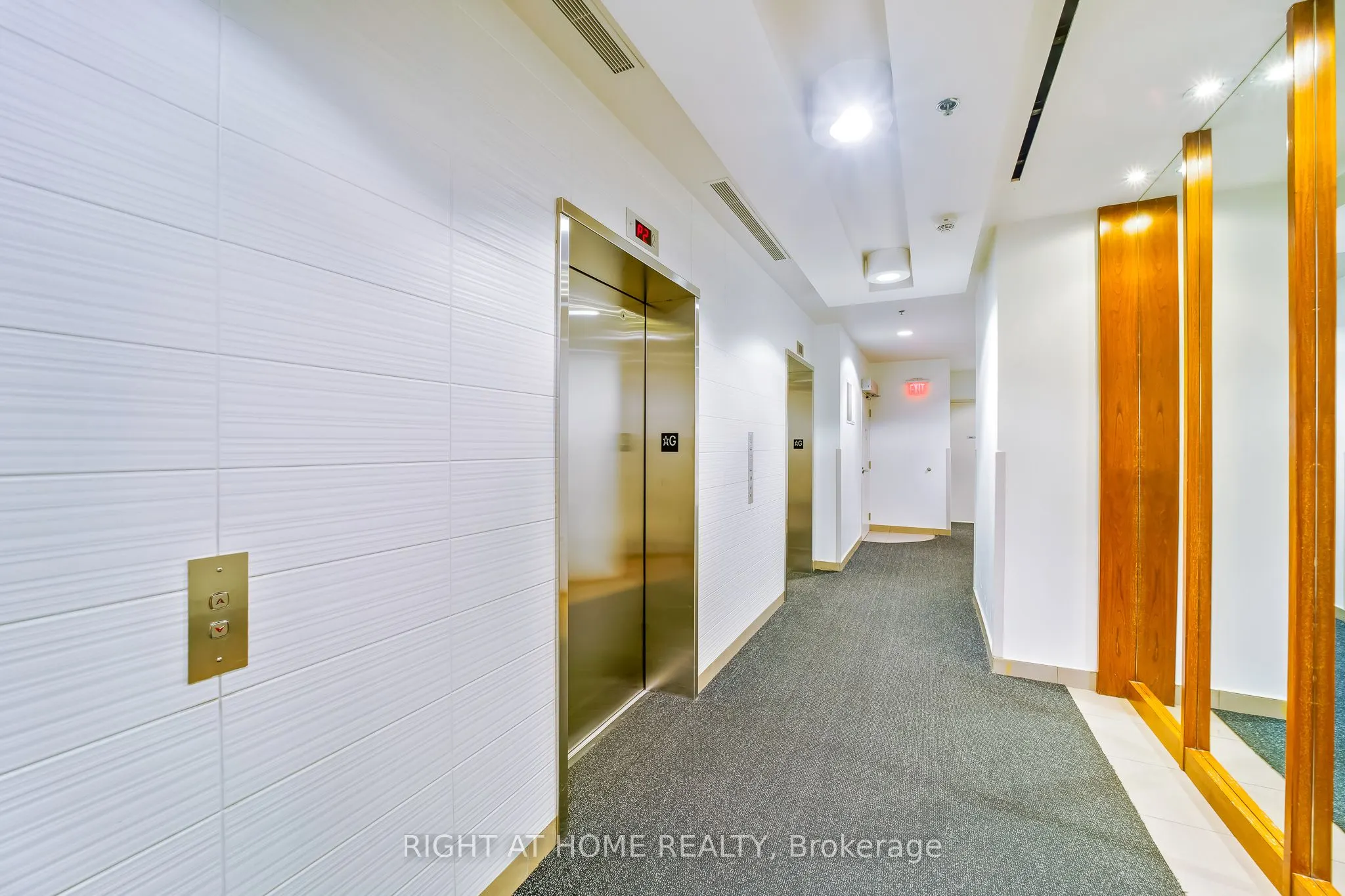 33 Singer Court, #2902