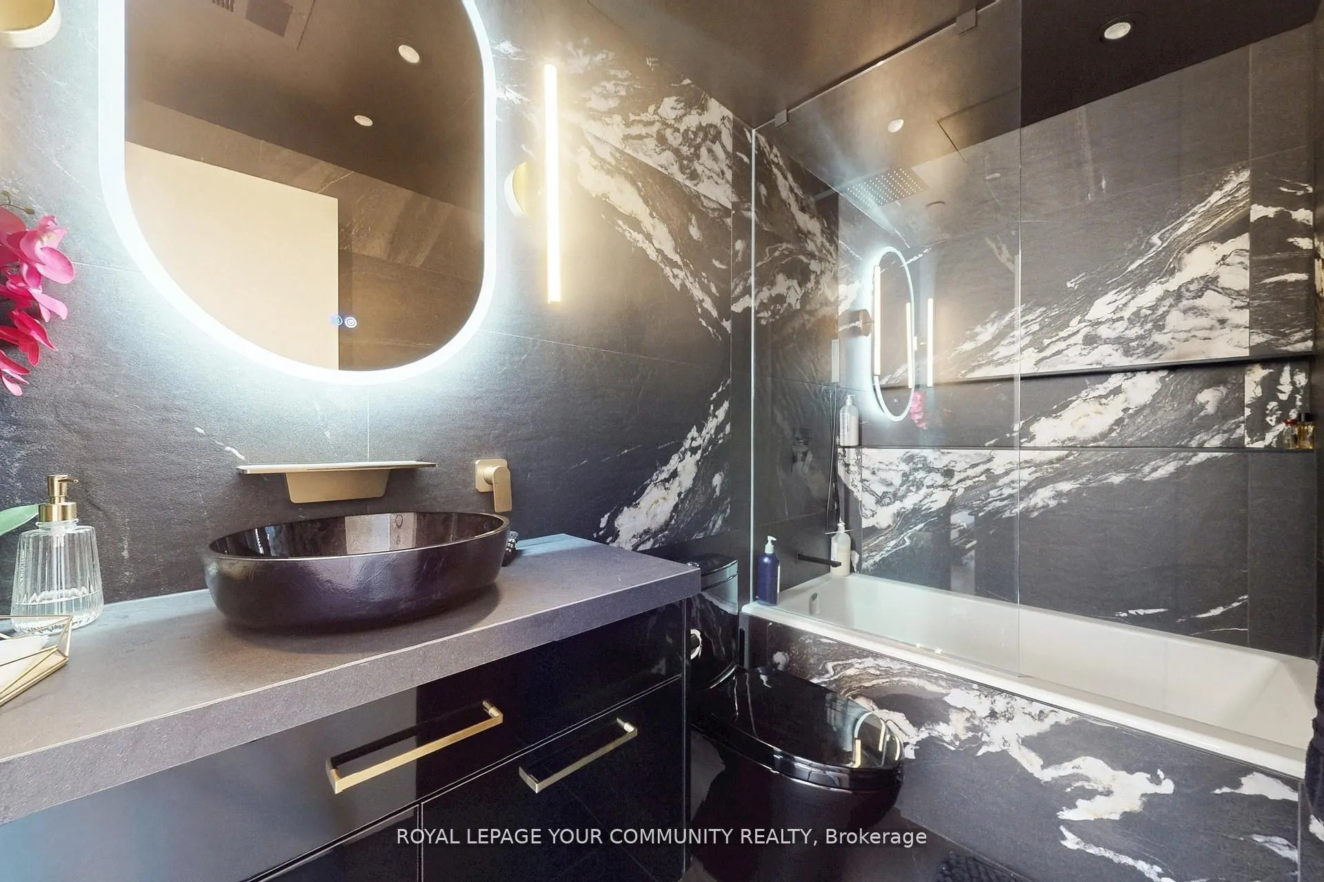 32 Trolley Crescent, #PH10