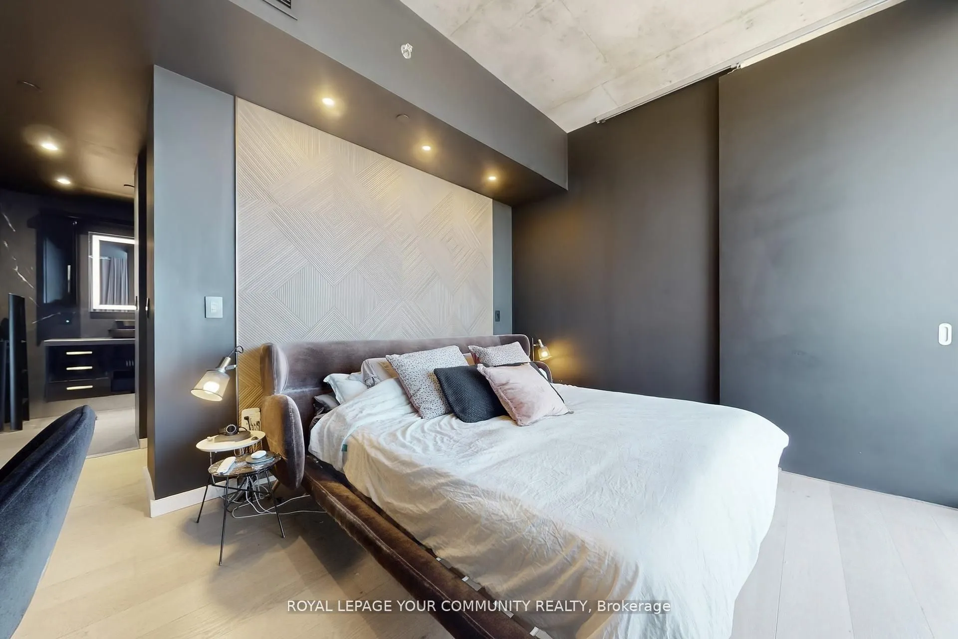 32 Trolley Crescent, #PH10