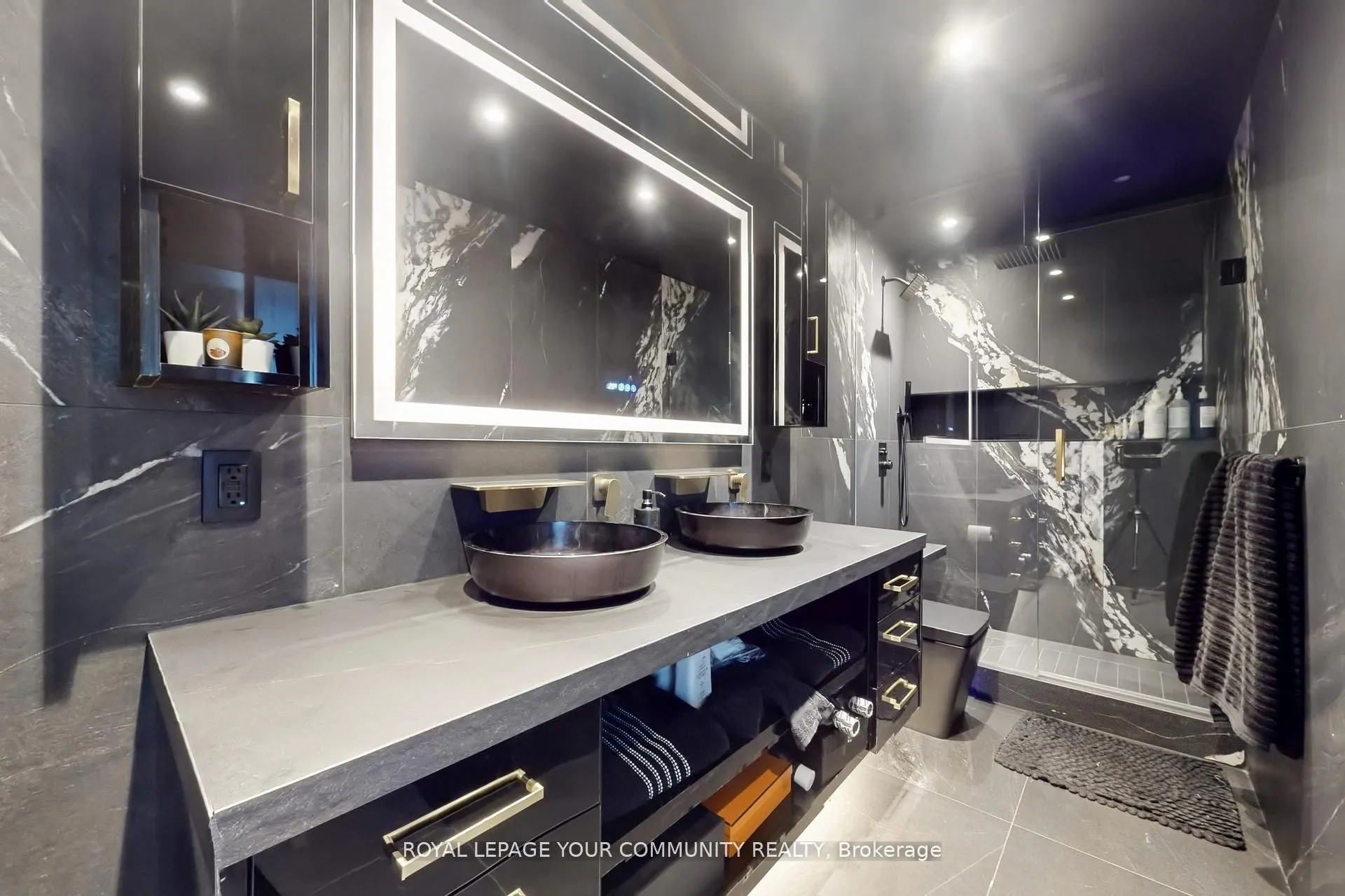 32 Trolley Crescent, #PH10