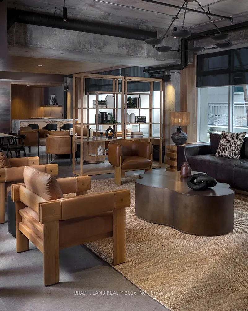 29 Camden Street, #305