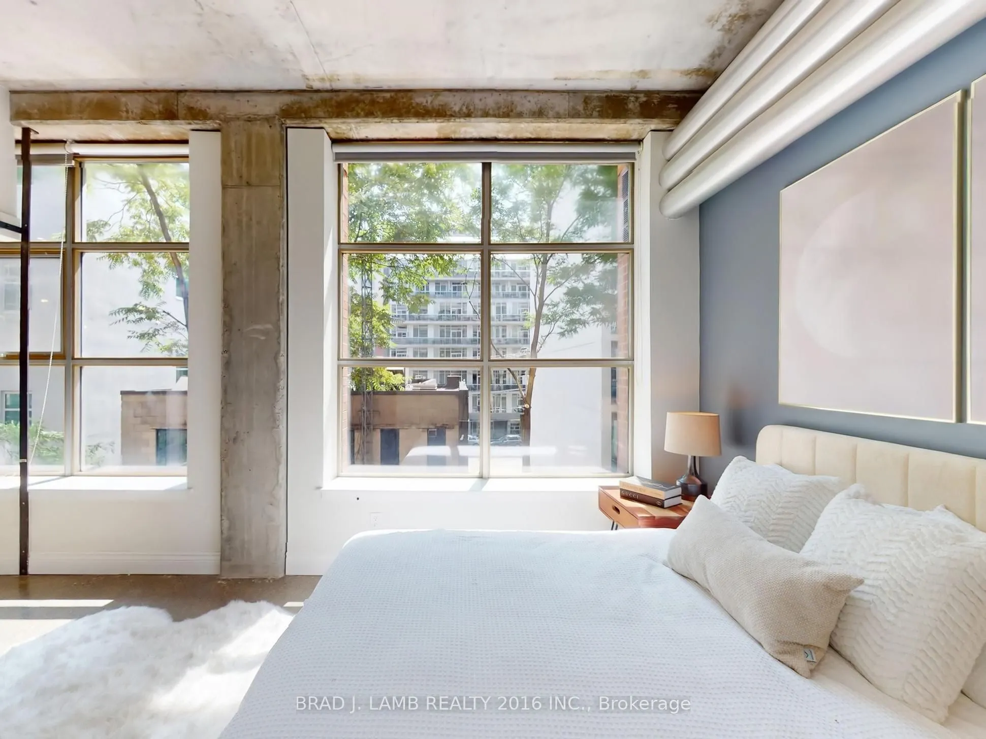 29 Camden Street, #305