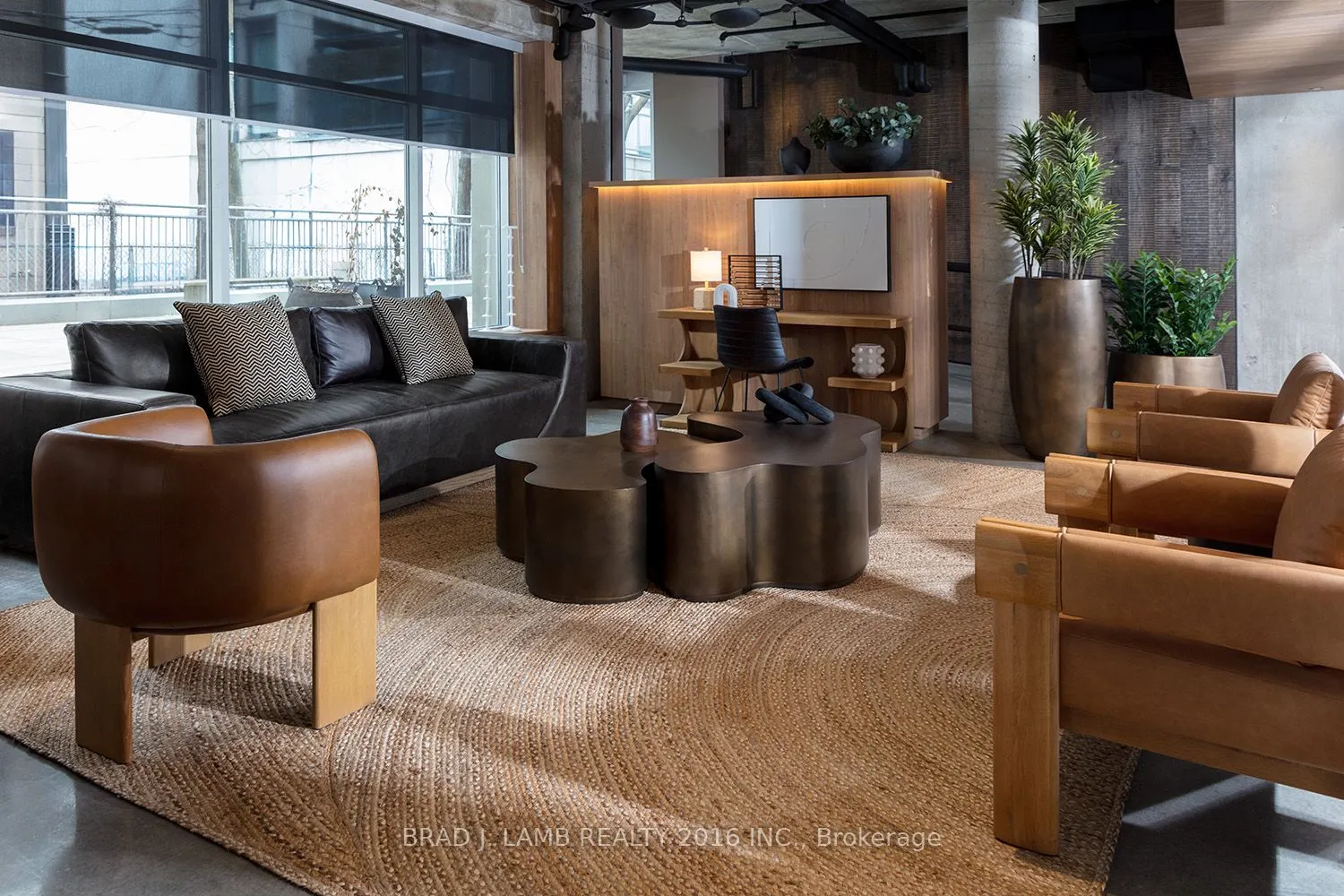 29 Camden Street, #305