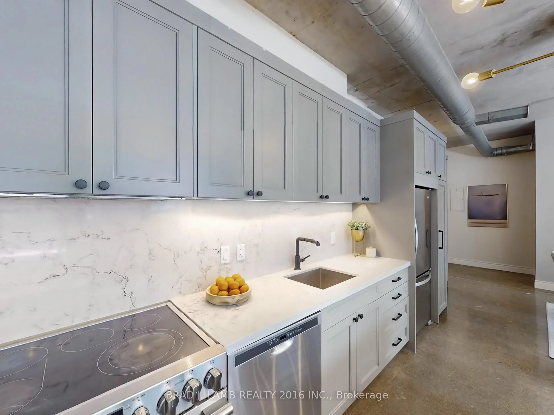 29 Camden Street, #305