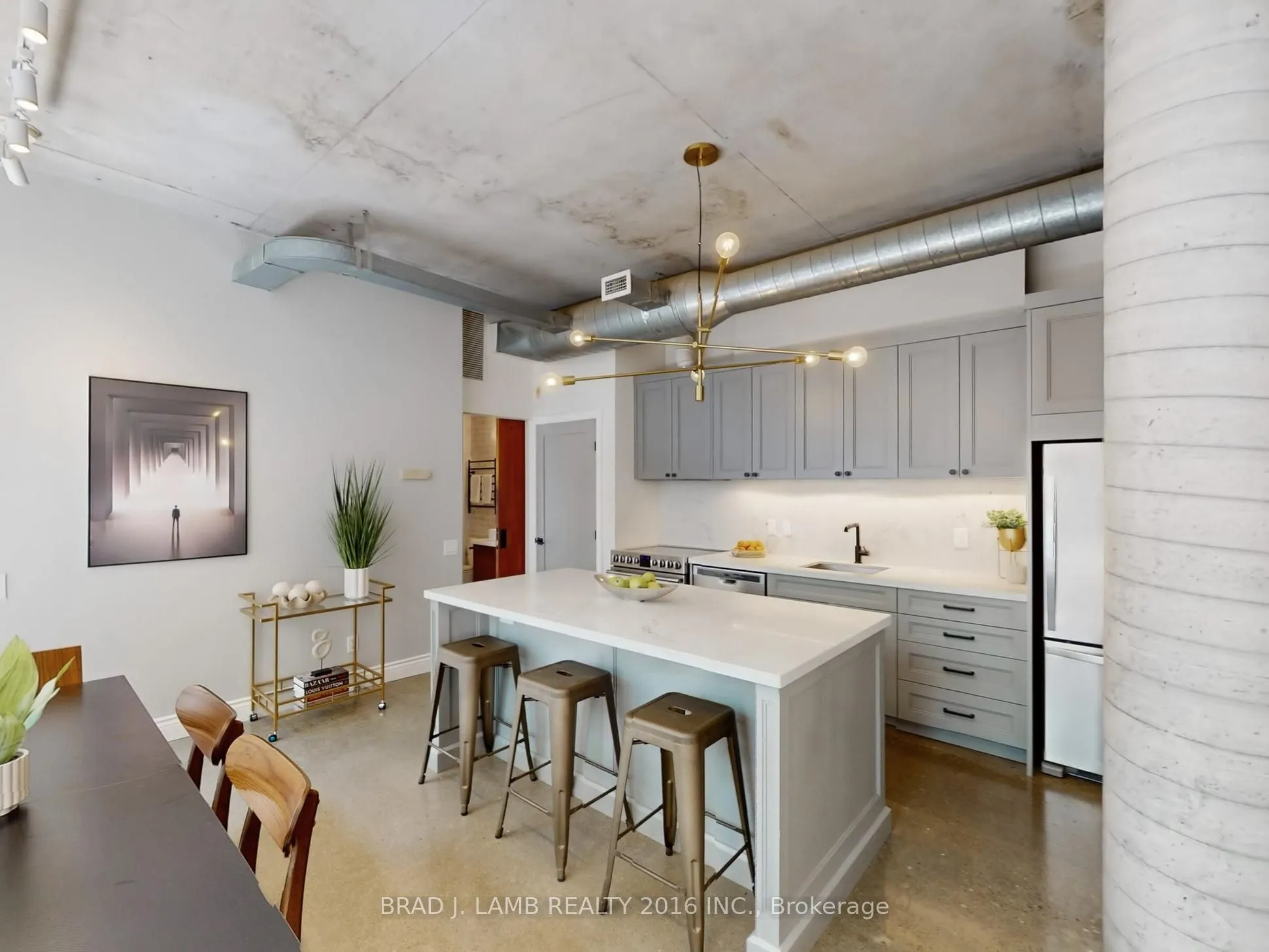 29 Camden Street, #305