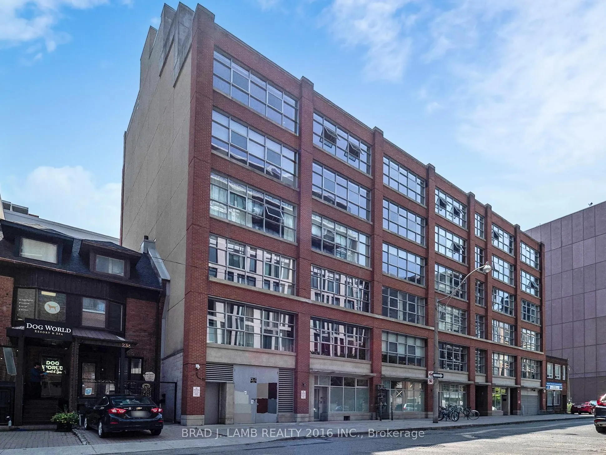 29 Camden Street, #305