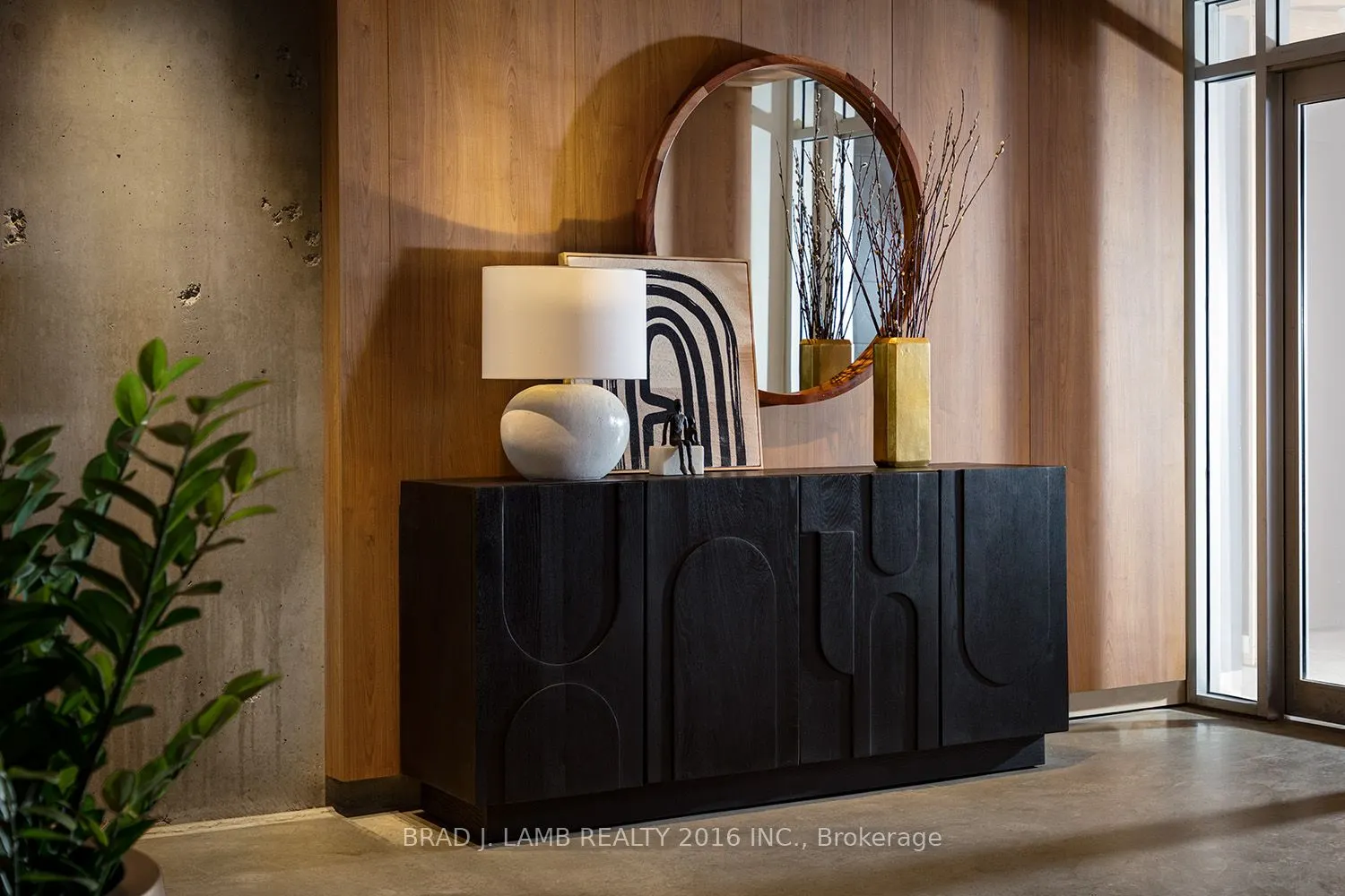 29 Camden Street, #305