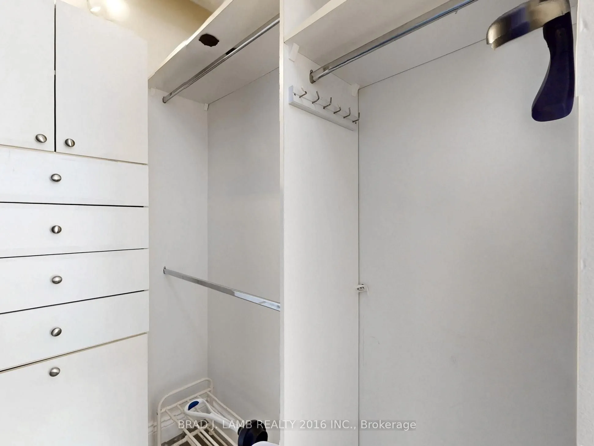 29 Camden Street, #305