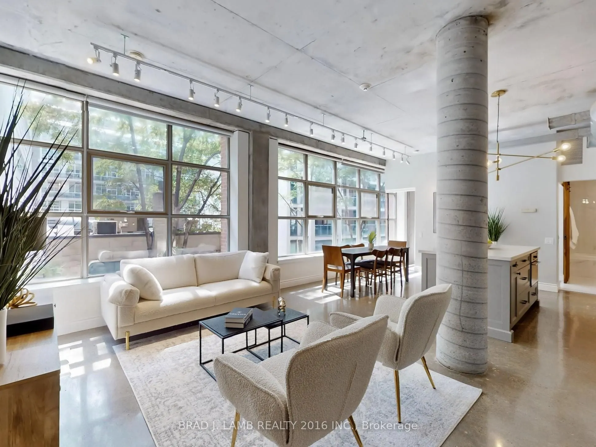 29 Camden Street, #305