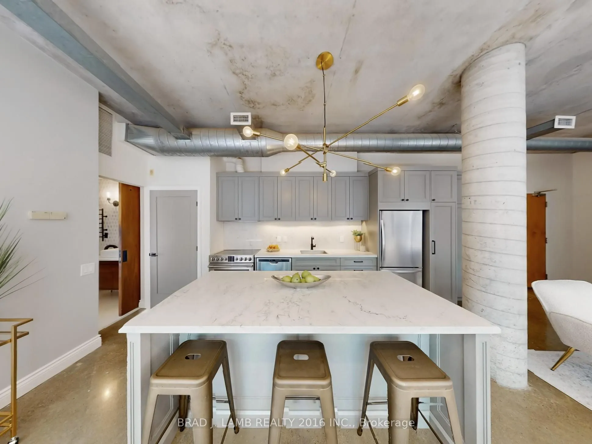 29 Camden Street, #305