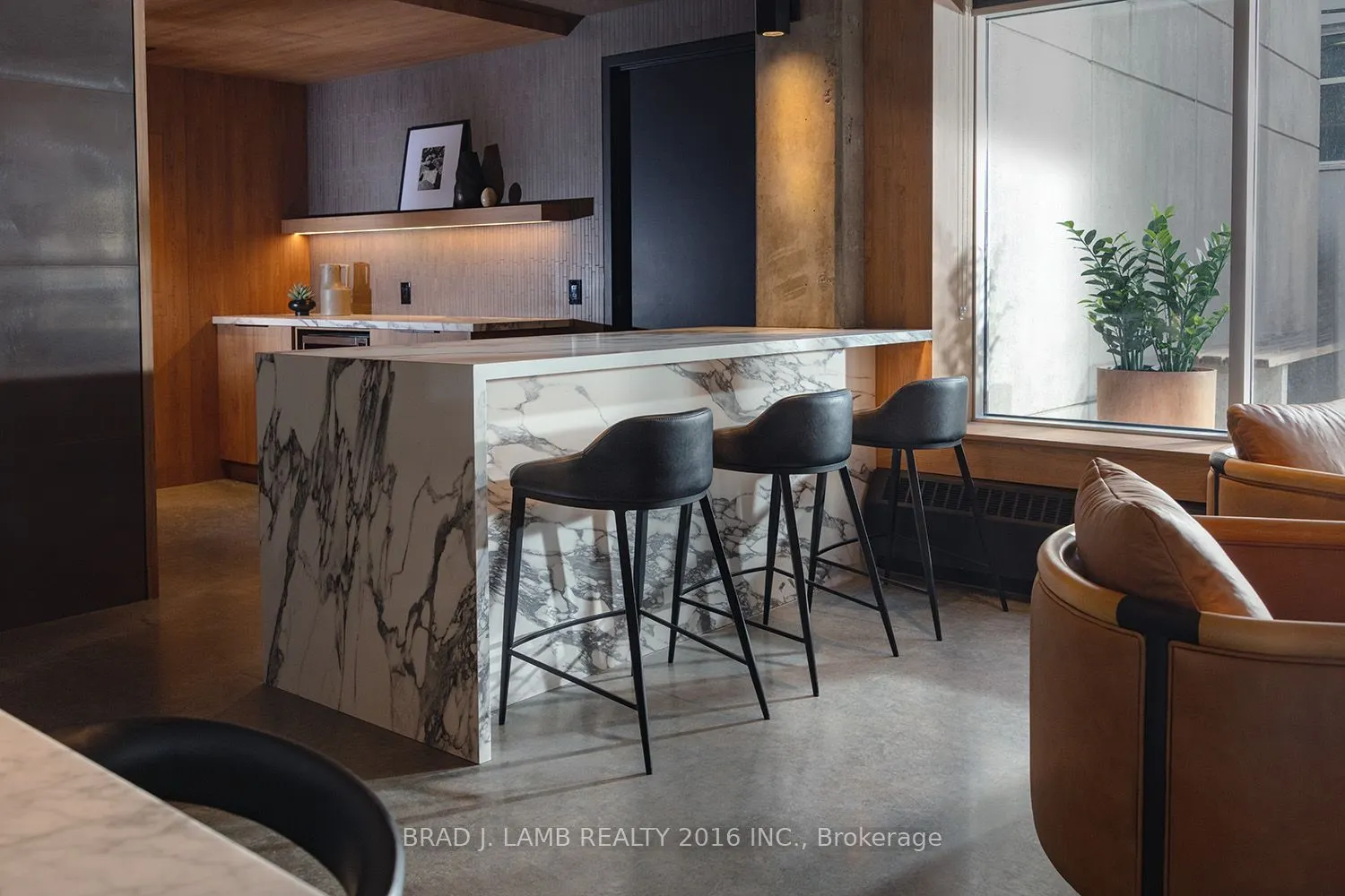 29 Camden Street, #305