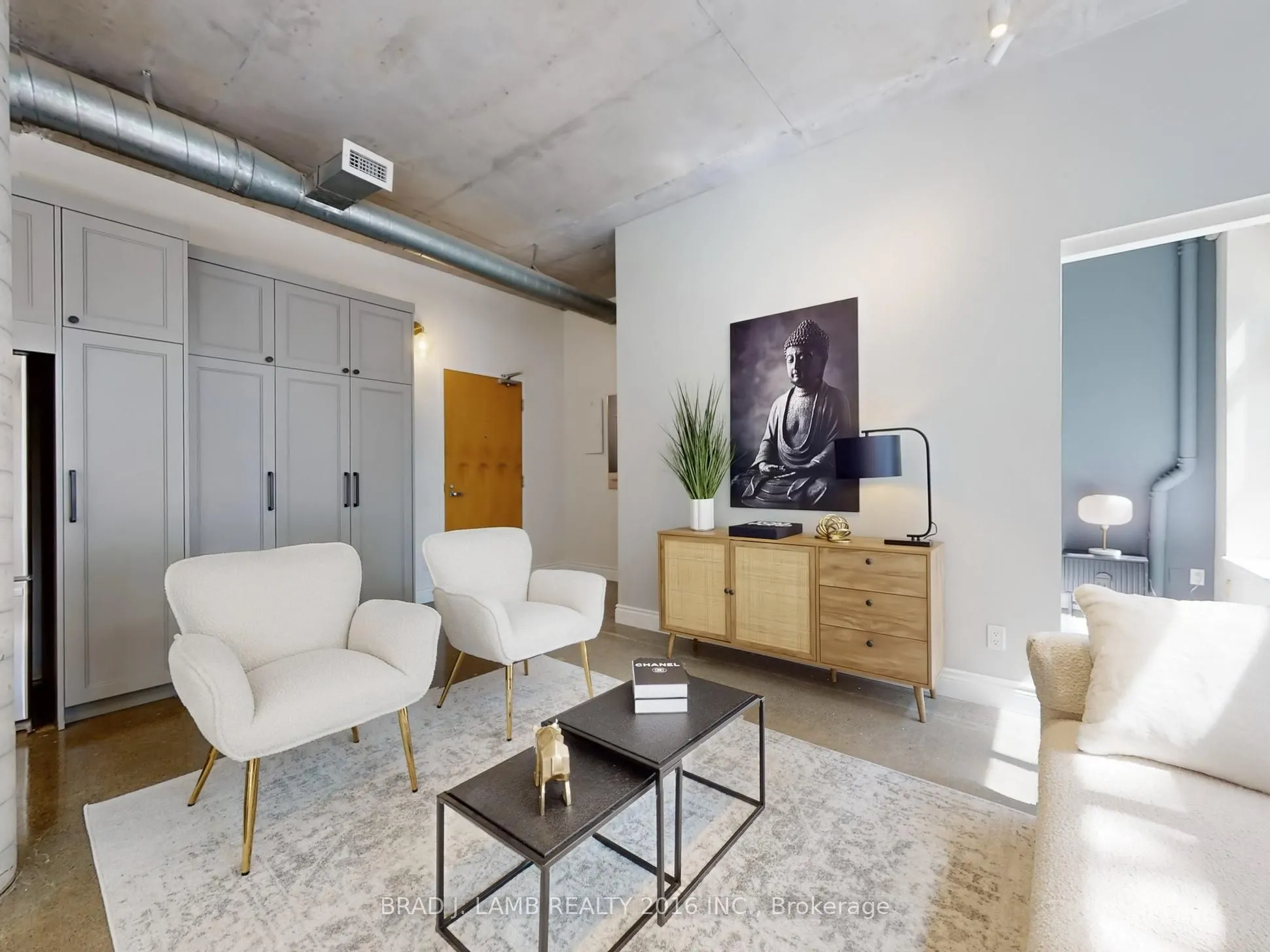 29 Camden Street, #305