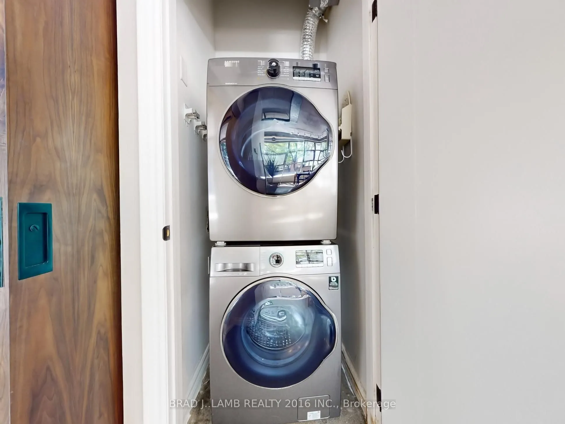 29 Camden Street, #305