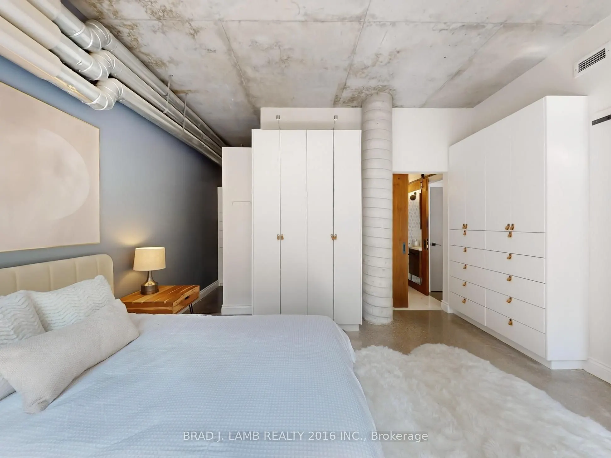 29 Camden Street, #305