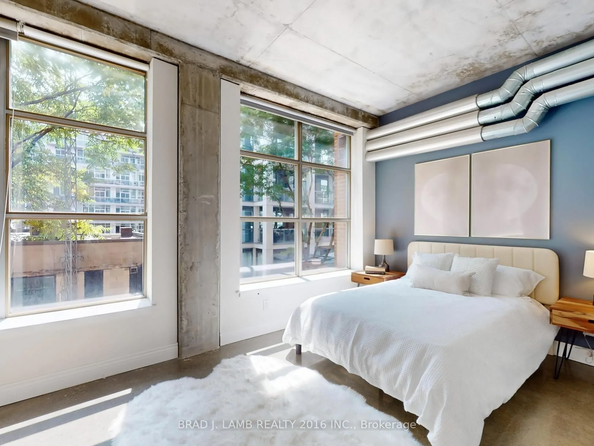 29 Camden Street, #305