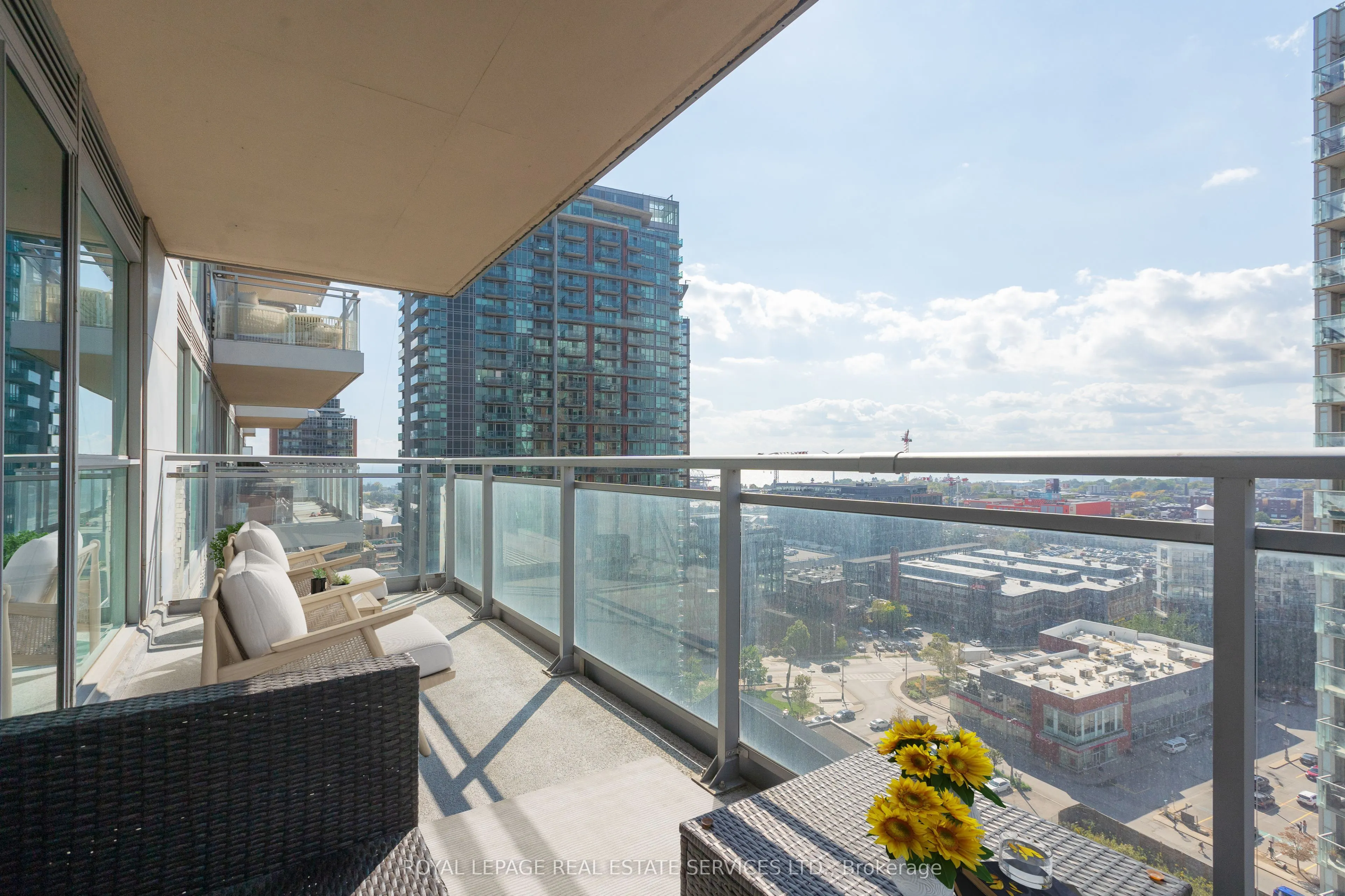 100 Western Battery Road, #1807