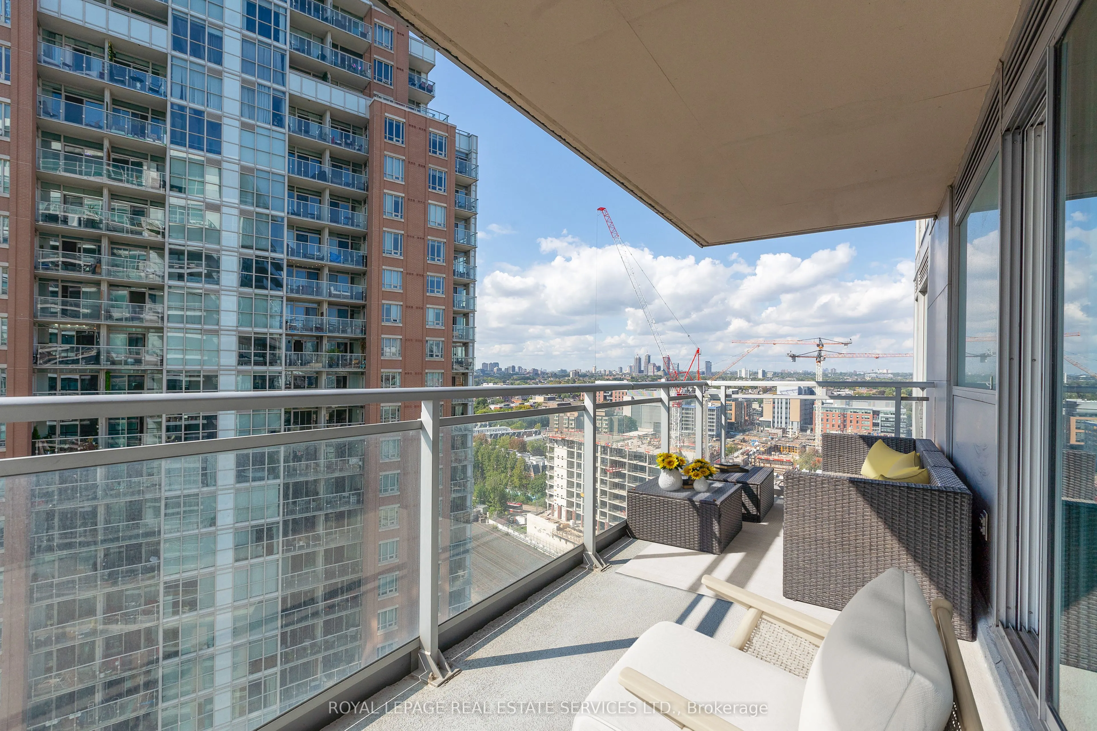 100 Western Battery Road, #1807