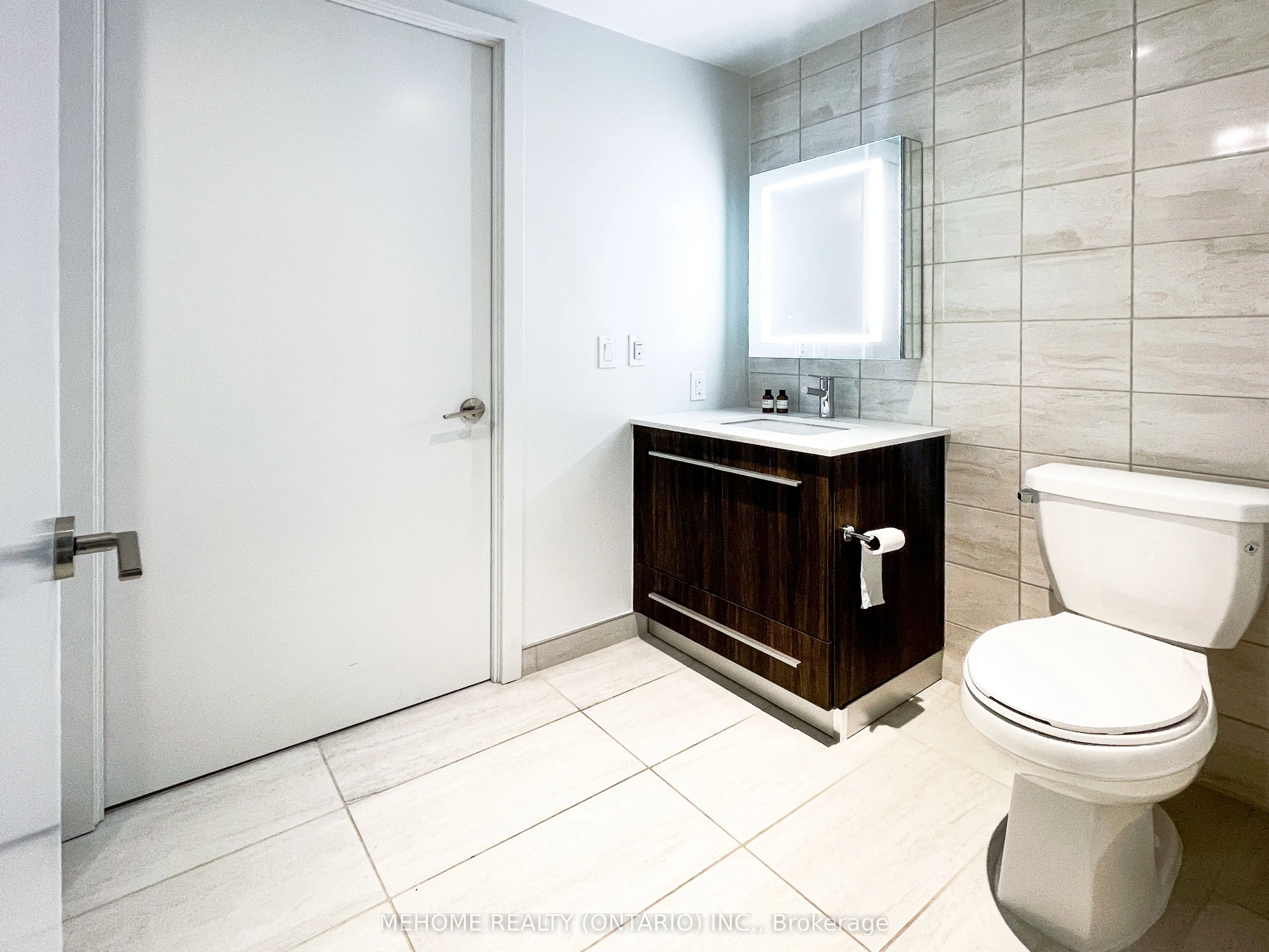 8 Cumberland Street, #3104