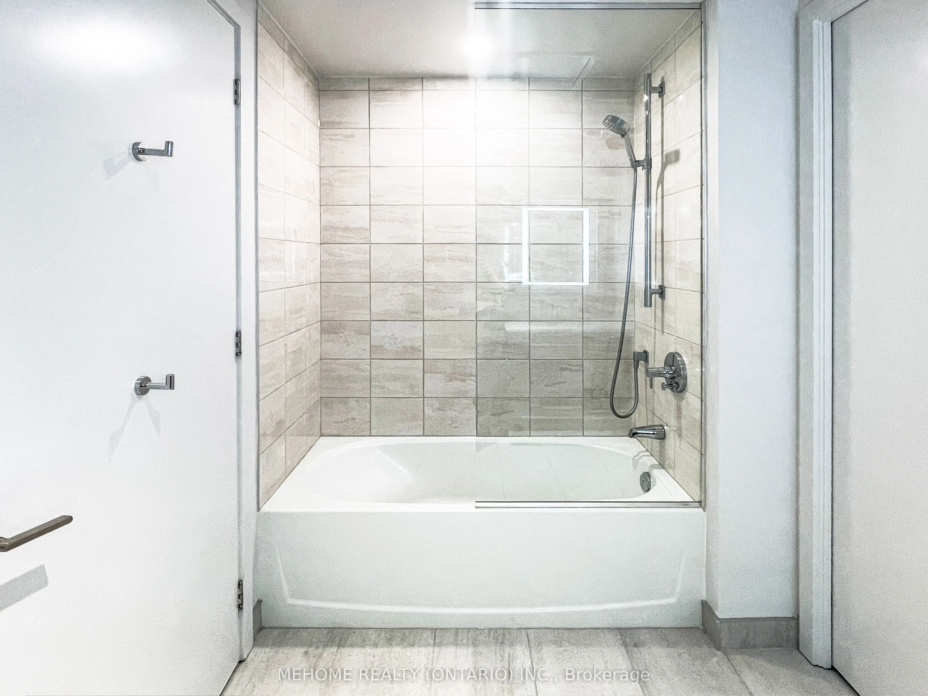 8 Cumberland Street, #3104