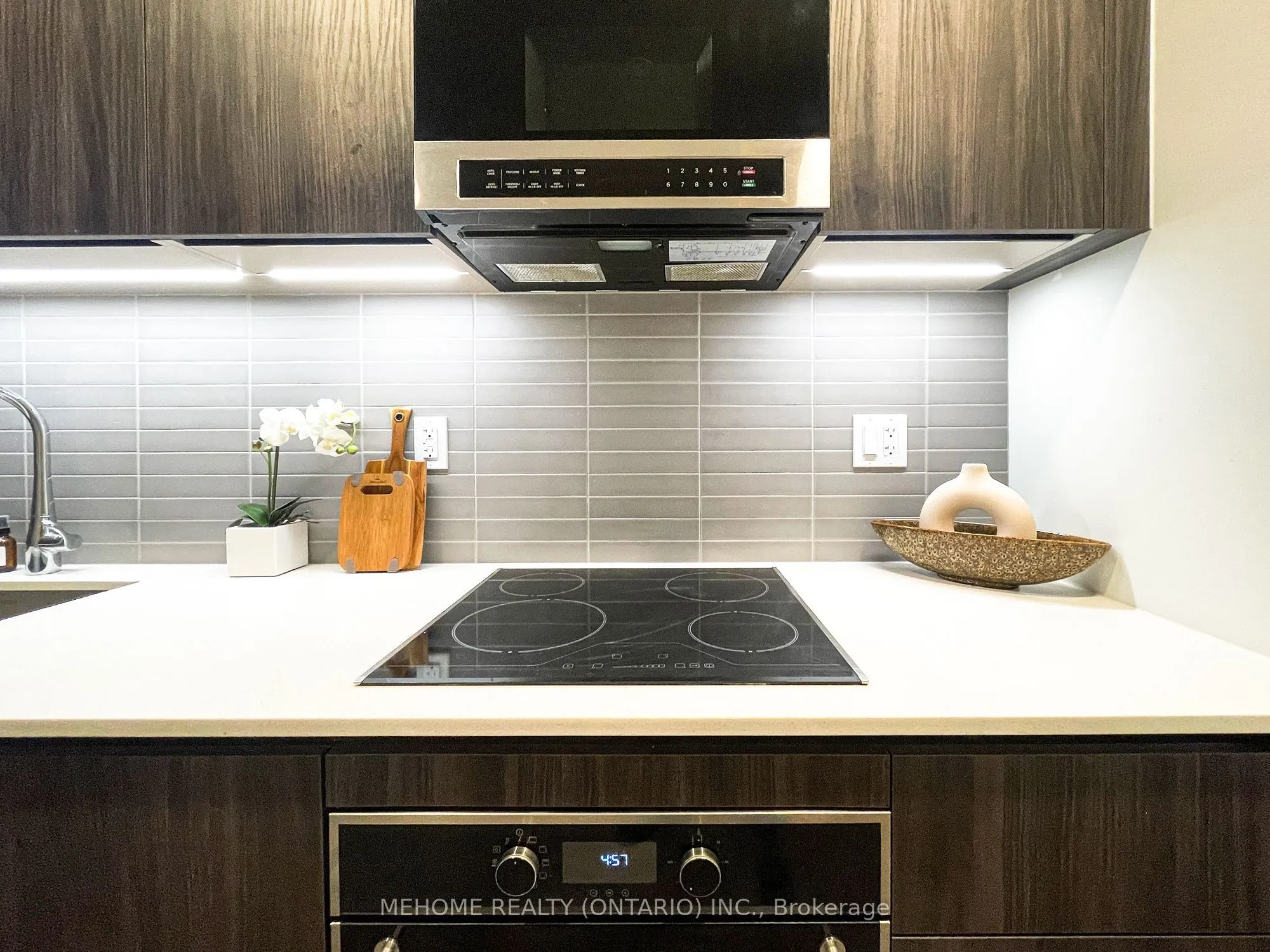 8 Cumberland Street, #3104