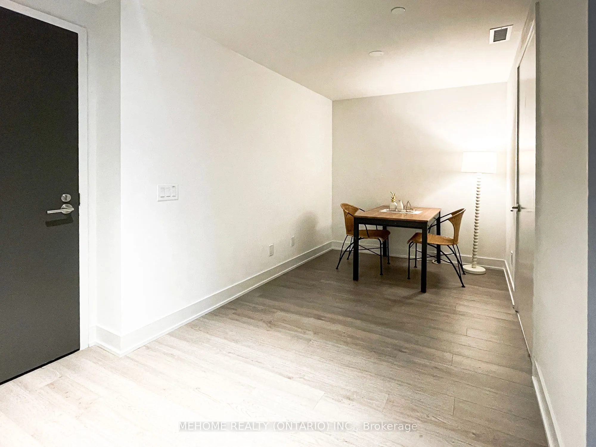 8 Cumberland Street, #3104