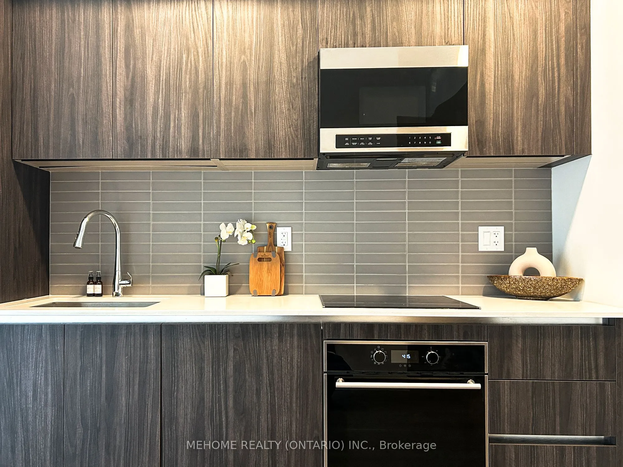 8 Cumberland Street, #3104