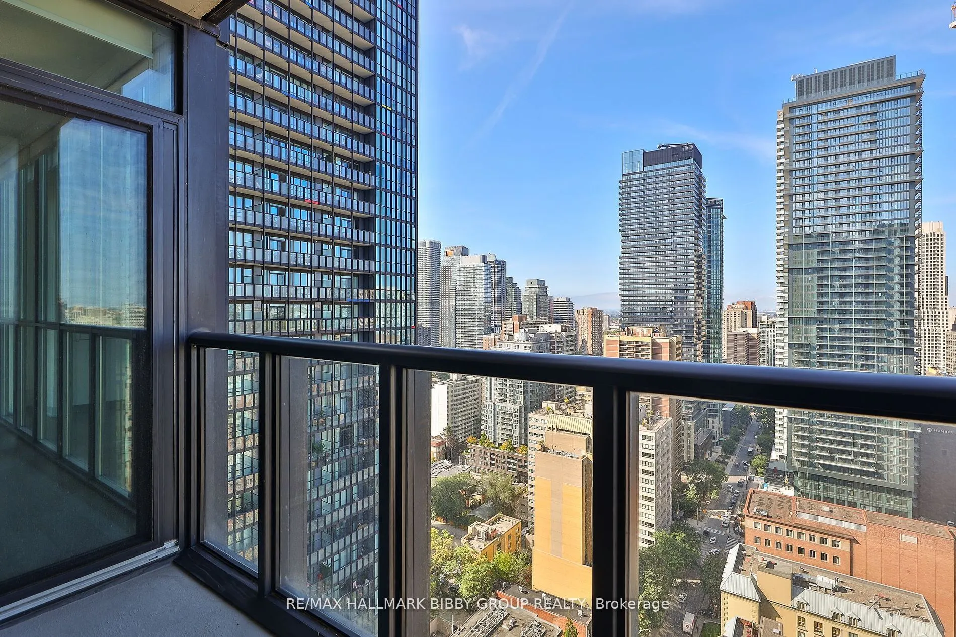 110 Charles Street E, #2904