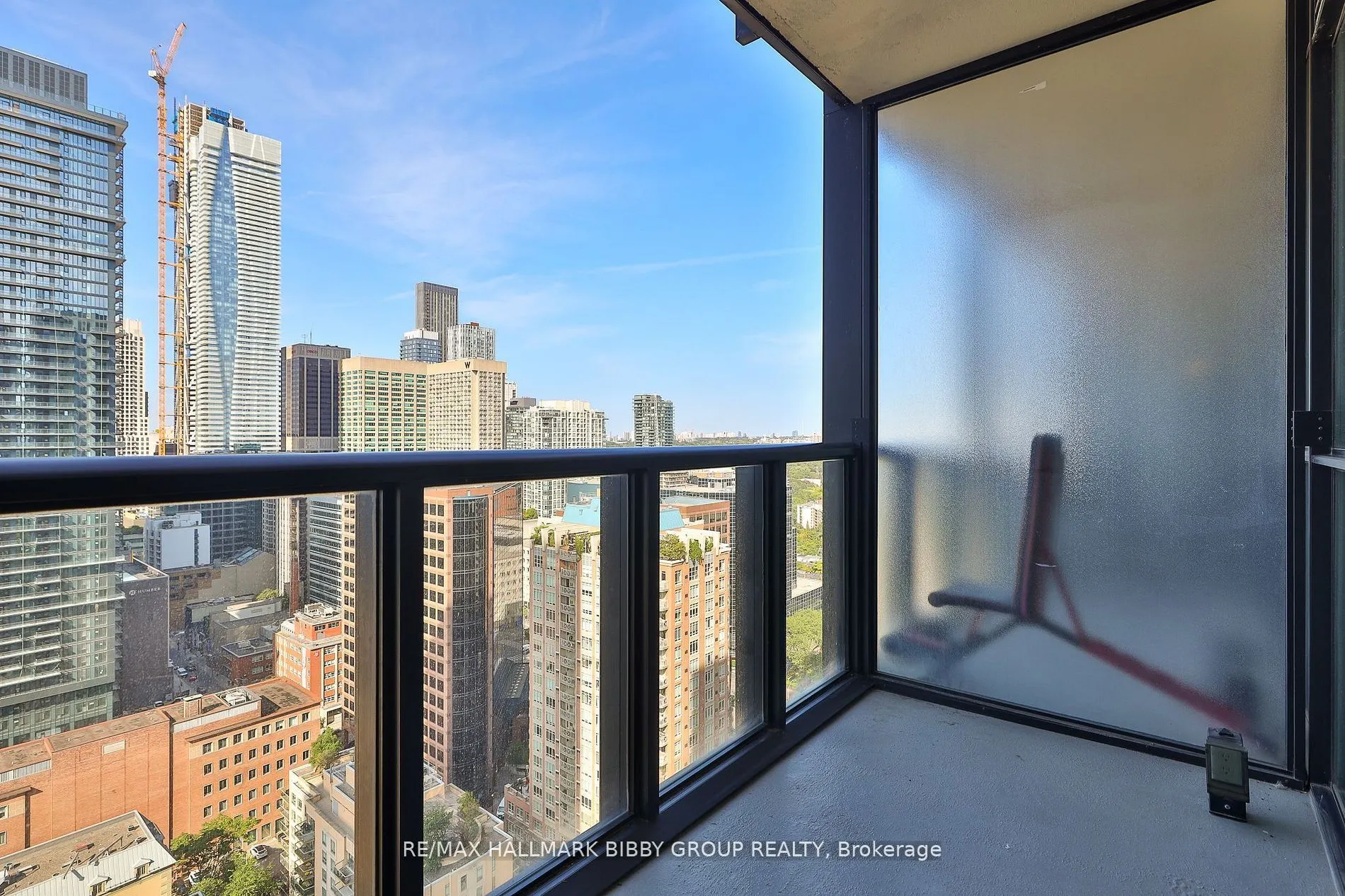 110 Charles Street E, #2904