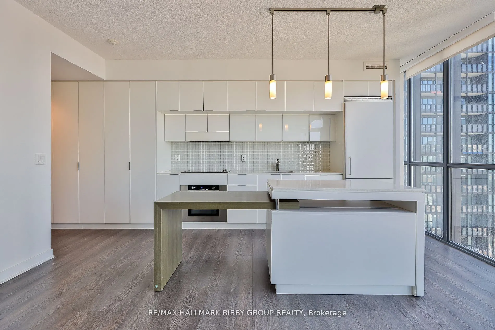 110 Charles Street E, #2904