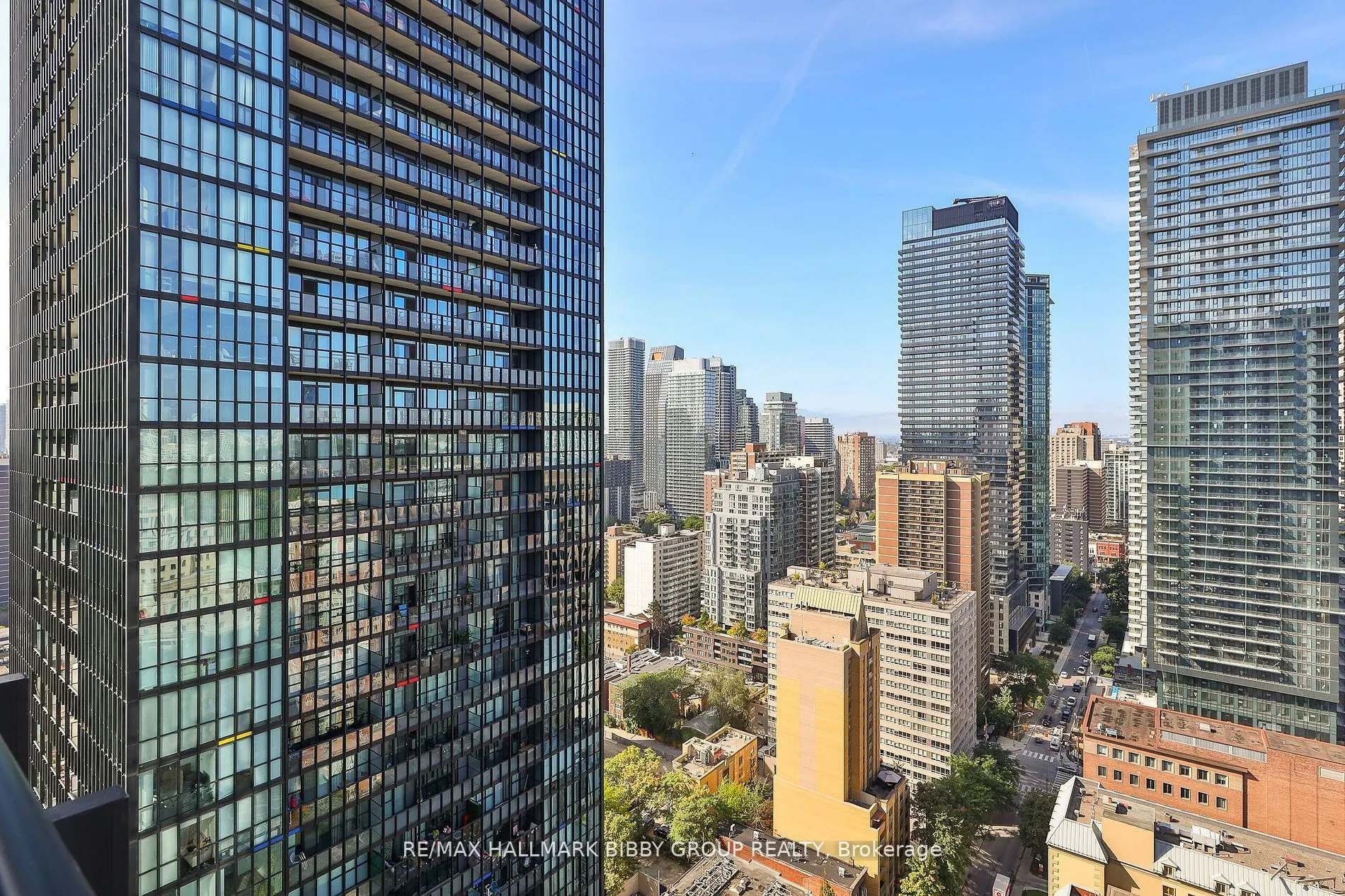 110 Charles Street E, #2904