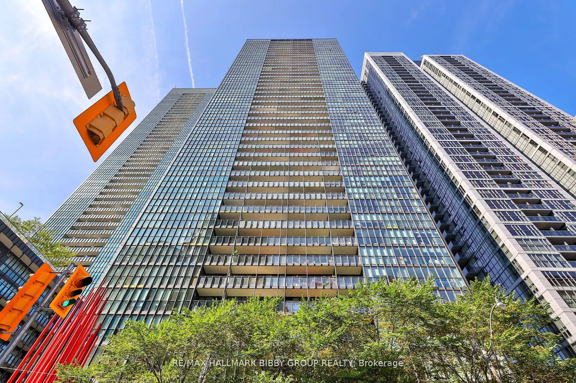 110 Charles Street E, #2904