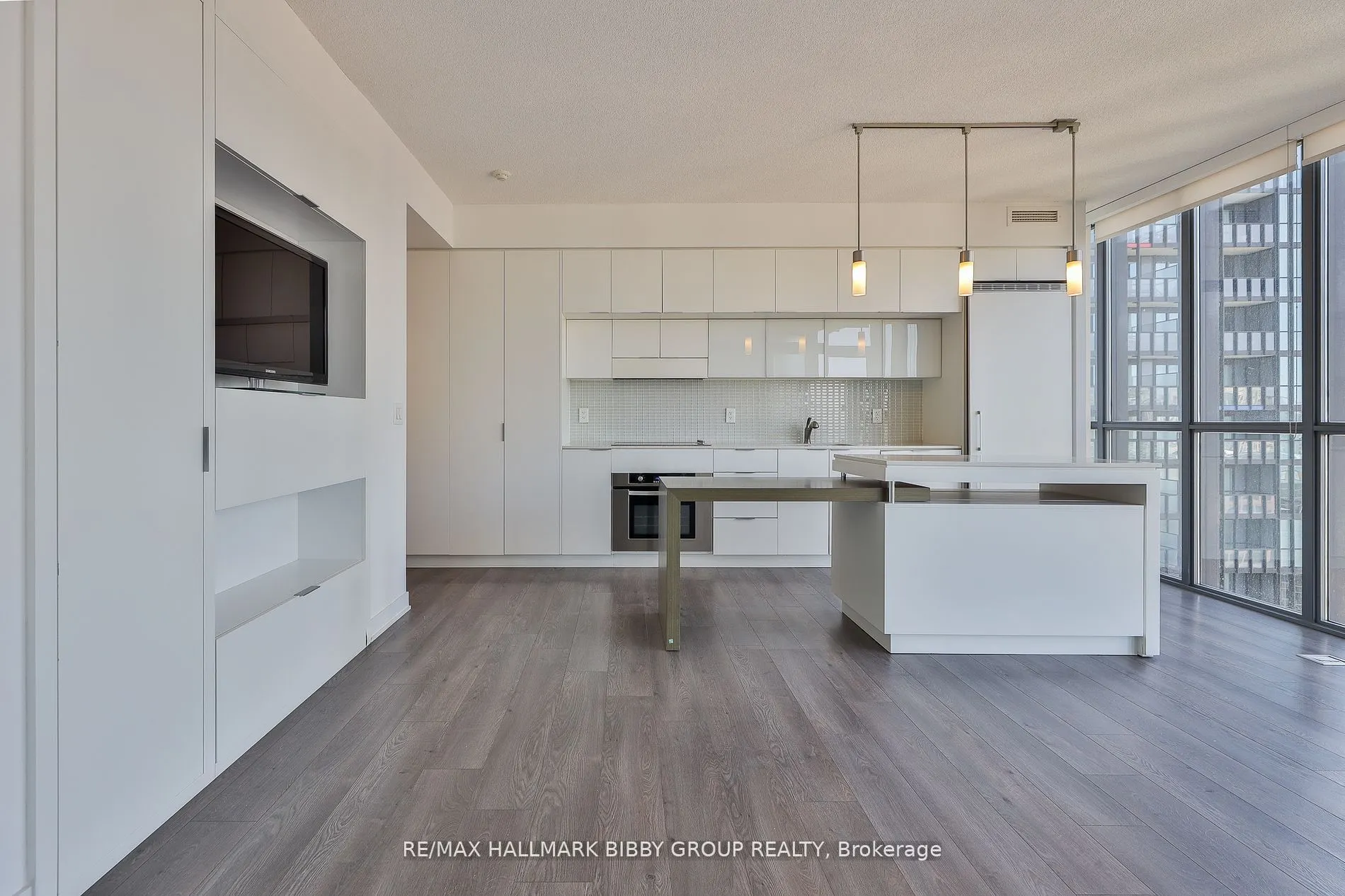 110 Charles Street E, #2904