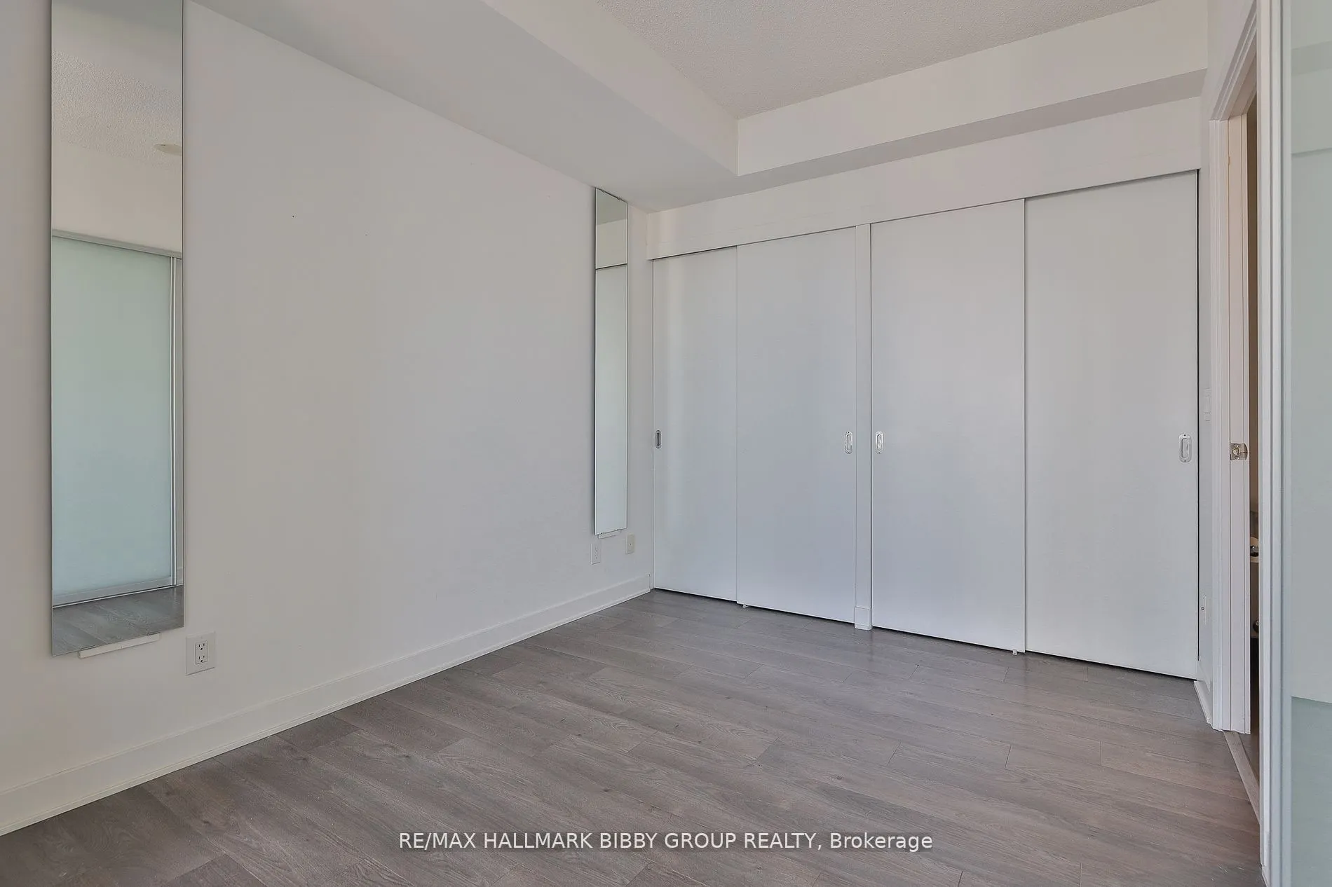 110 Charles Street E, #2904