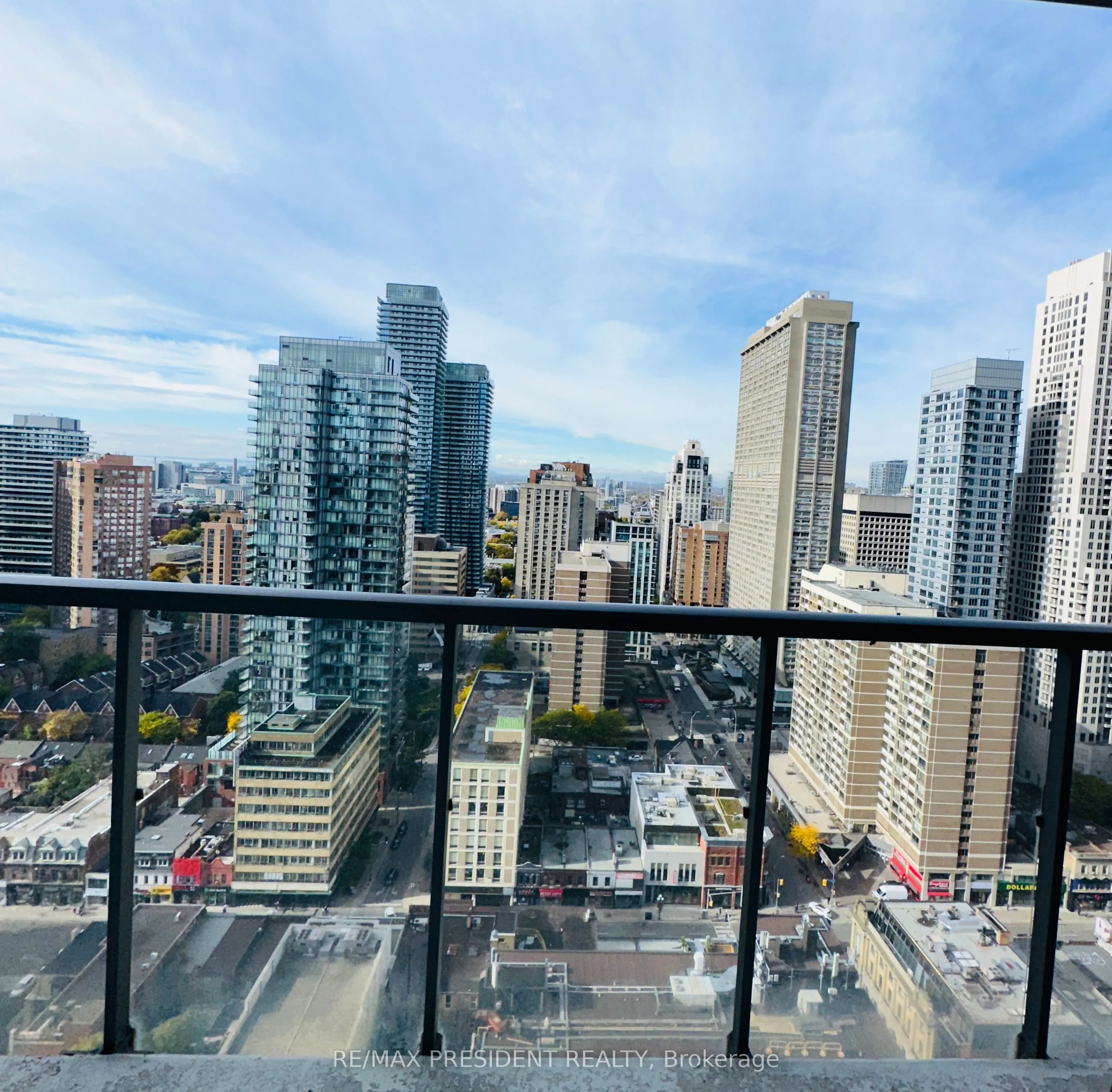 33 Charles Street E, #2805