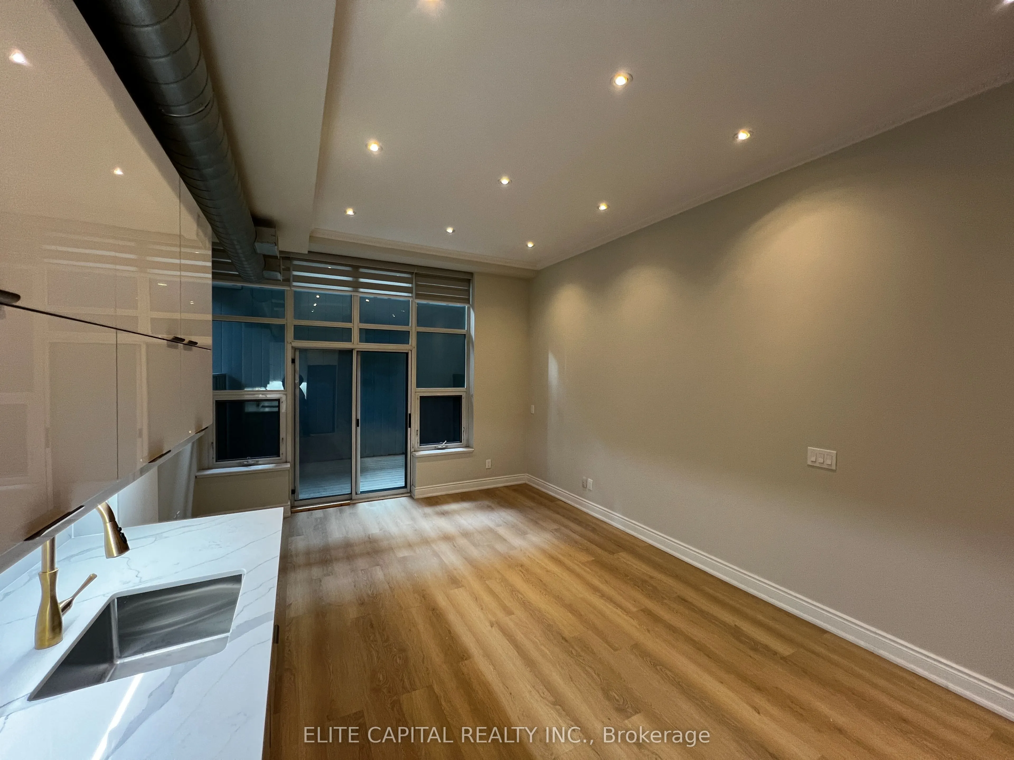 135 Dalhousie Street, #B02