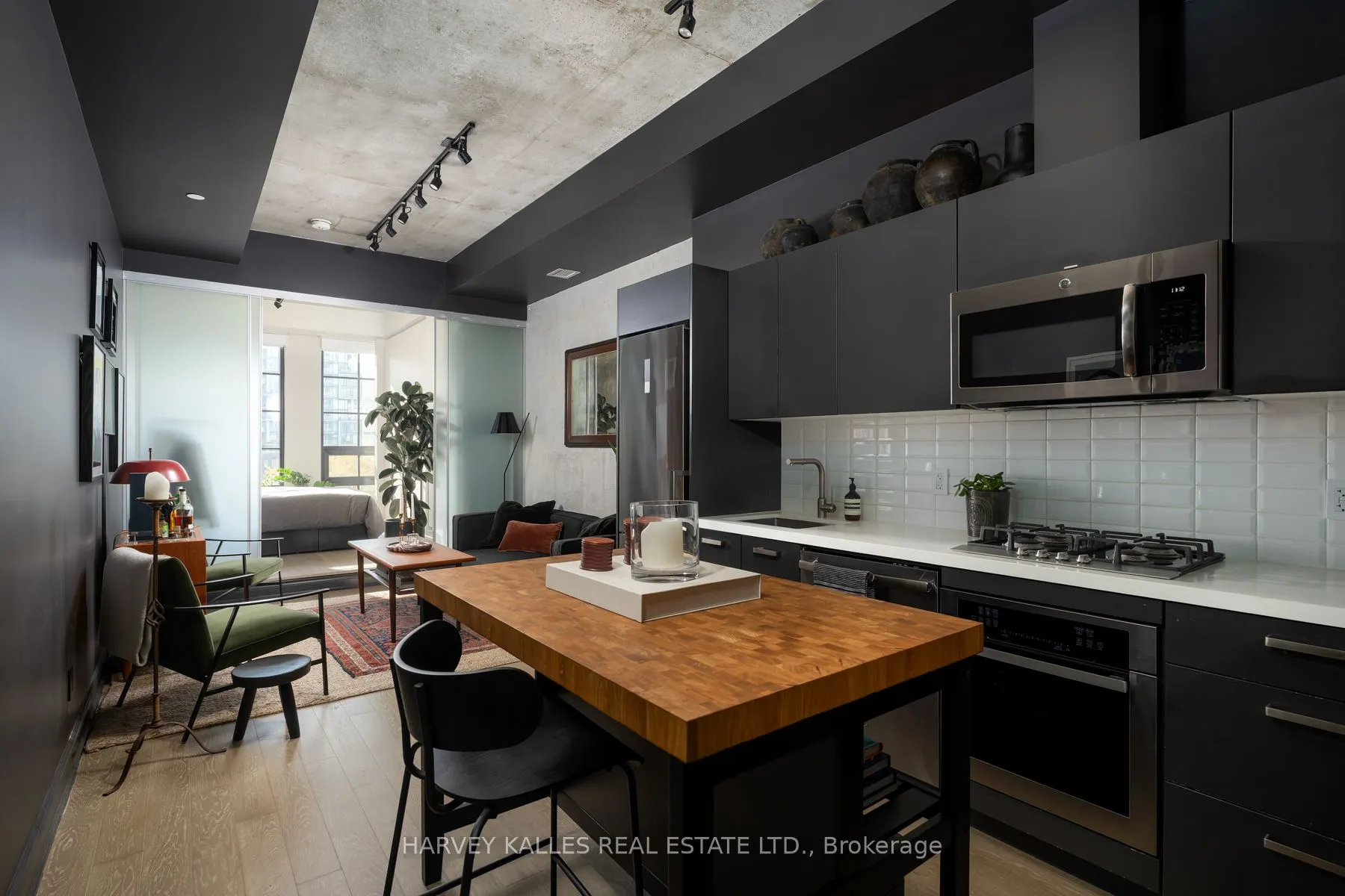 608 Richmond Street W, #613