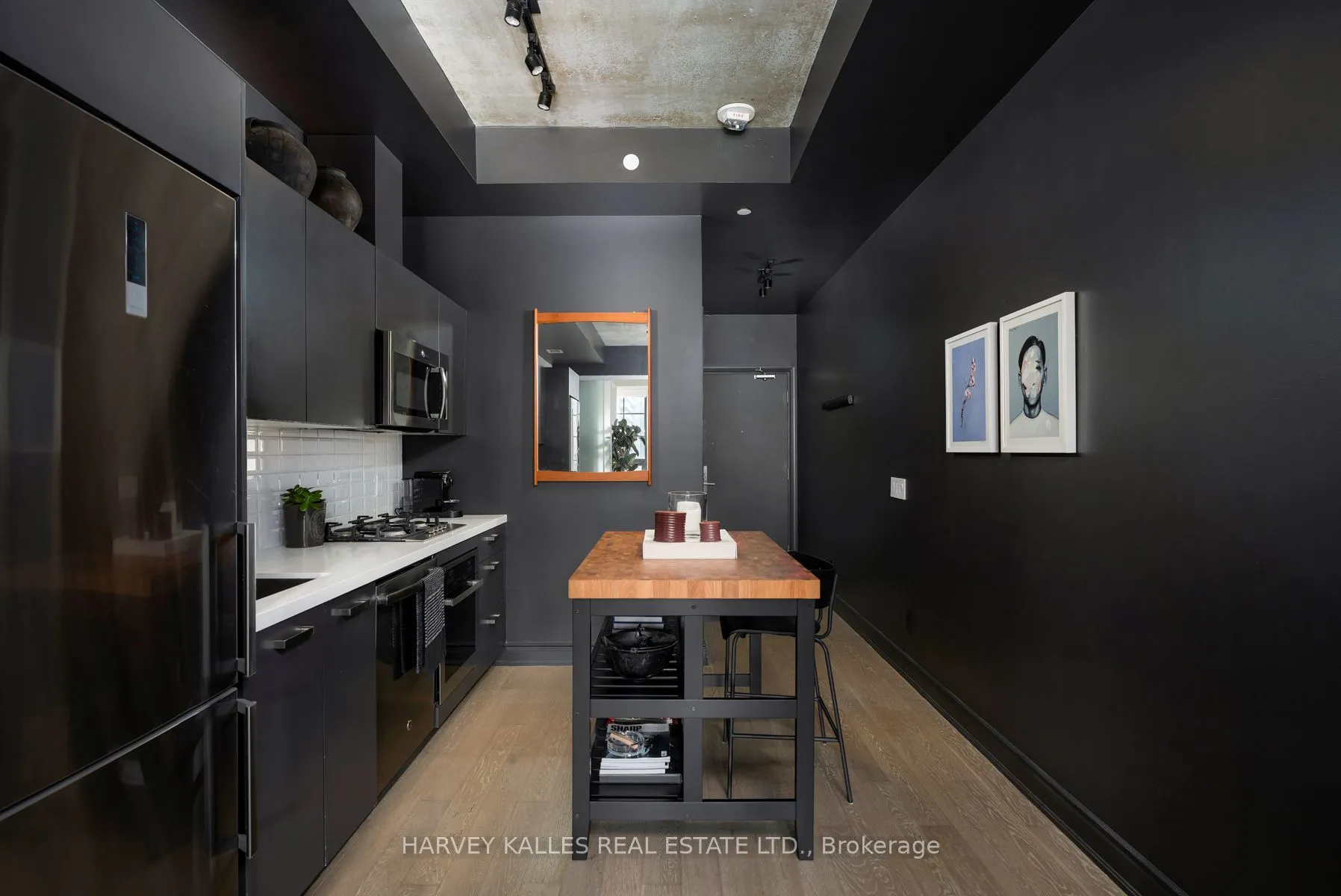 608 Richmond Street W, #613