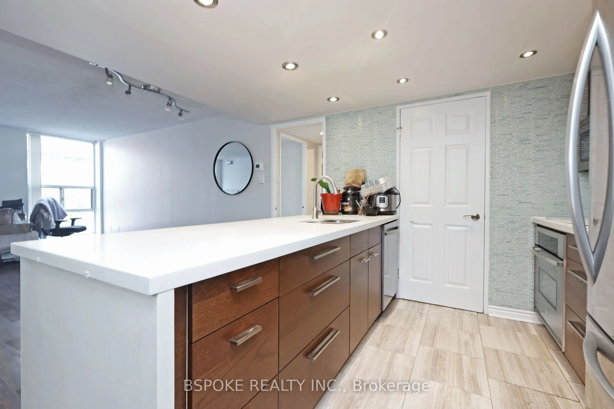 701 King Street W, #307